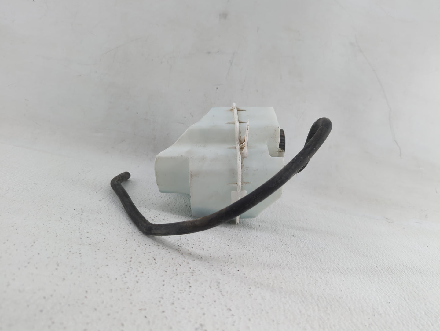 2013-2018 Nissan Altima Radiator Coolant Overflow Expansion Tank Bottle 339518 - Oemusedautoparts1.com