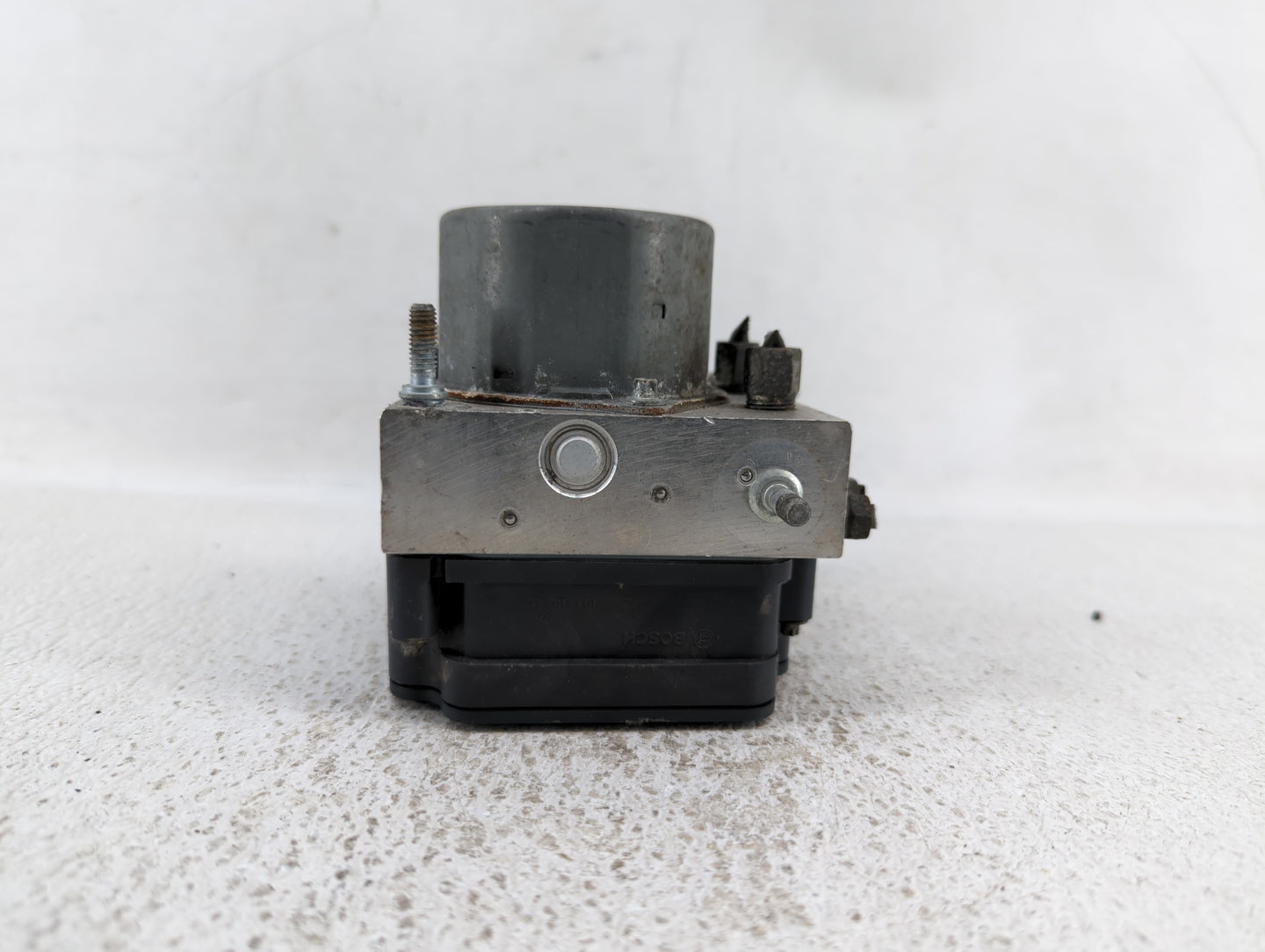 2015 Nissan Altima ABS Pump Control Module Replacement P/N:47660 9HM0A Fits OEM Used Auto Parts - Oemusedautoparts1.com