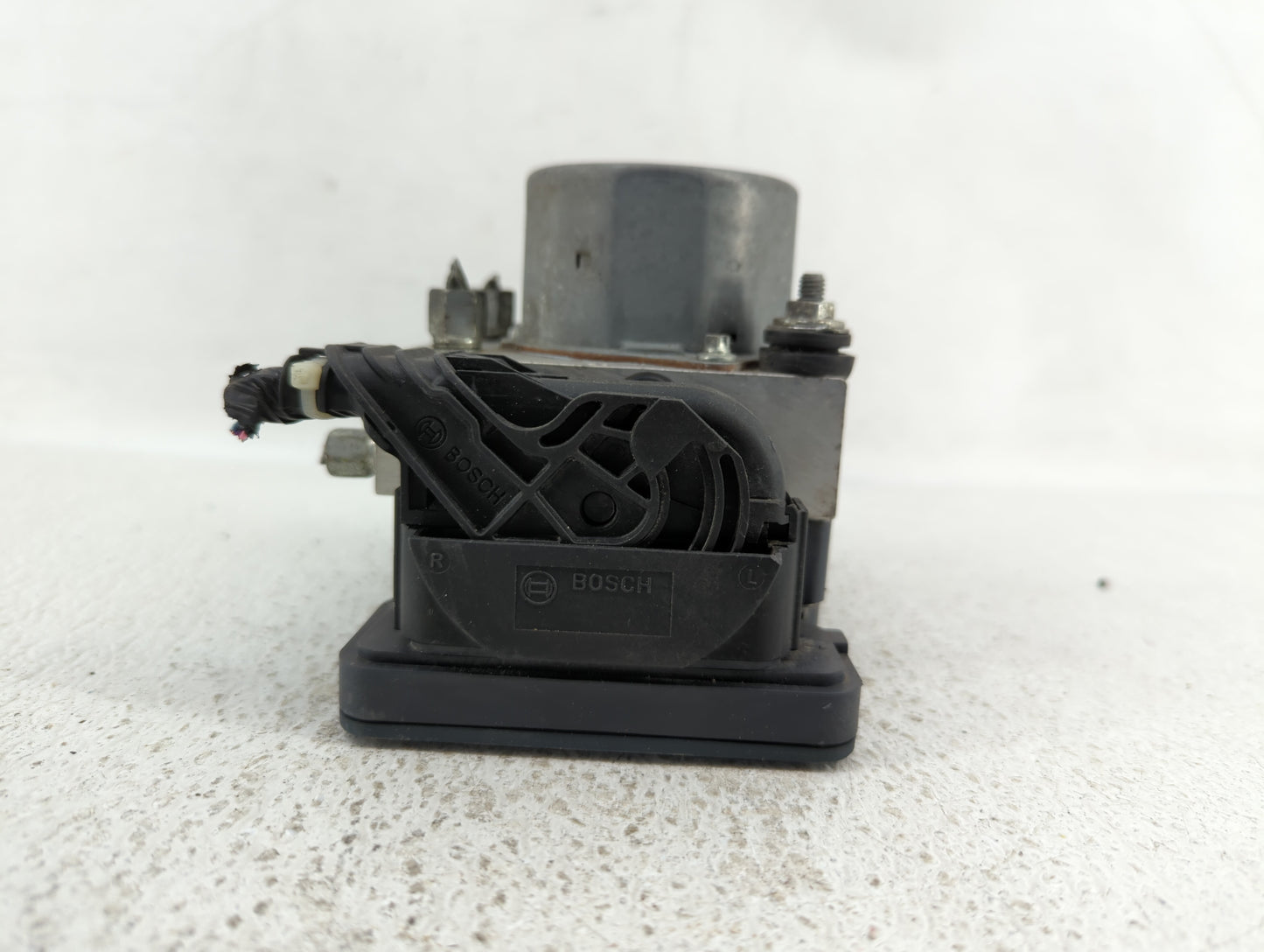 2015 Nissan Altima ABS Pump Control Module Replacement P/N:47660 9HM0A Fits OEM Used Auto Parts - Oemusedautoparts1.com