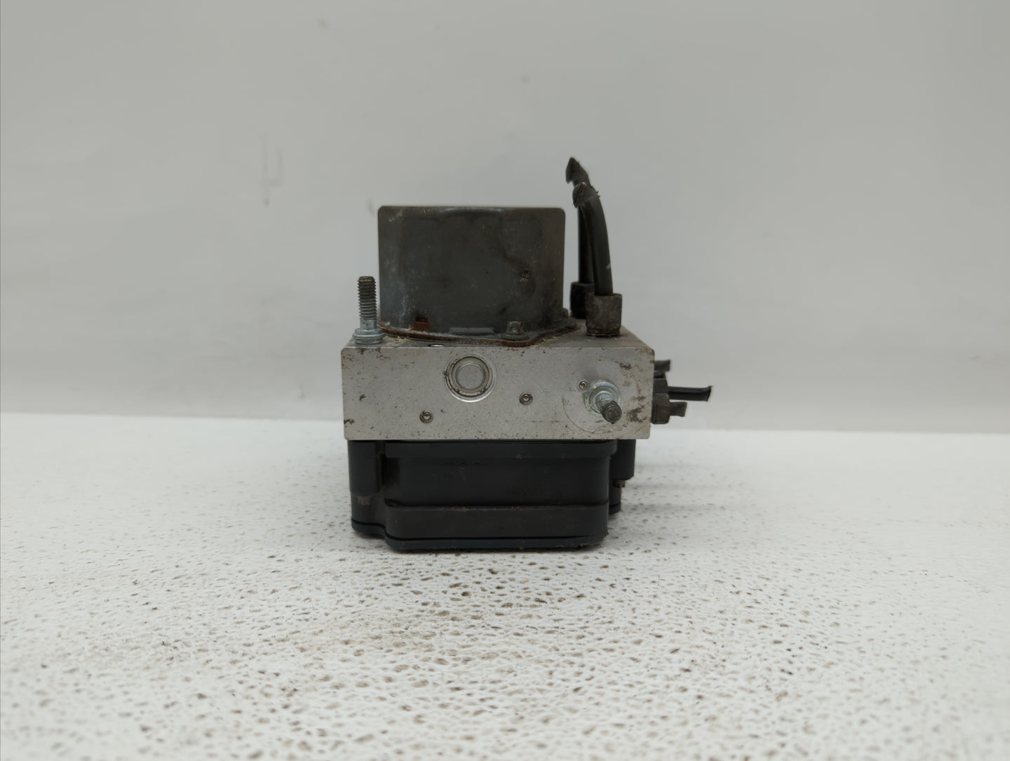 2015 Nissan Altima ABS Pump Control Module Replacement P/N:47660 9HM0A Fits OEM Used Auto Parts - Oemusedautoparts1.com