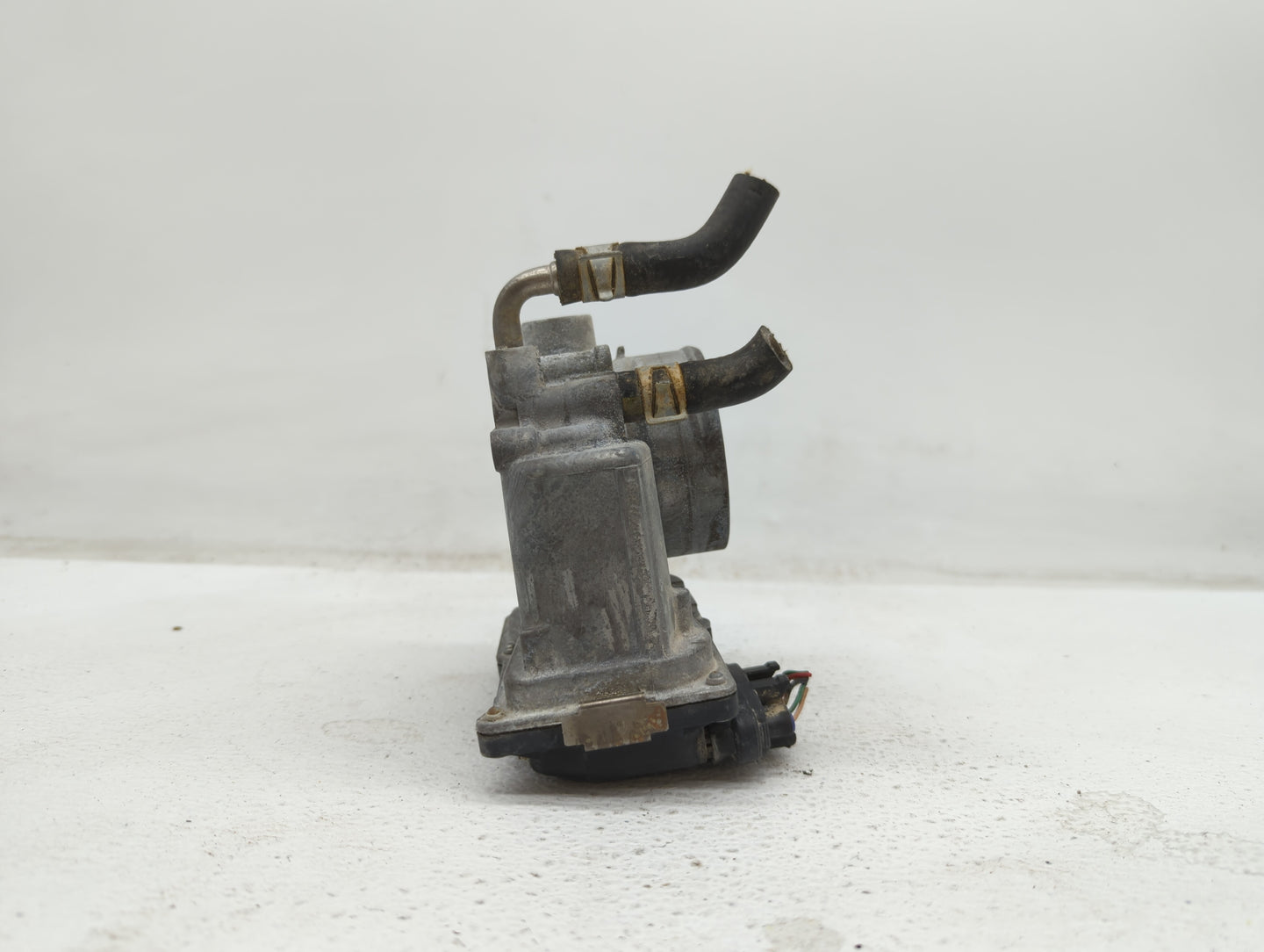 2013-2018 Nissan Altima Throttle Body P/N:3TA60-01 C 3TA60-01 B, 3TA60-01 A Fits Fits 2013 2014 2015 2016 2017 2018 2019 OEM