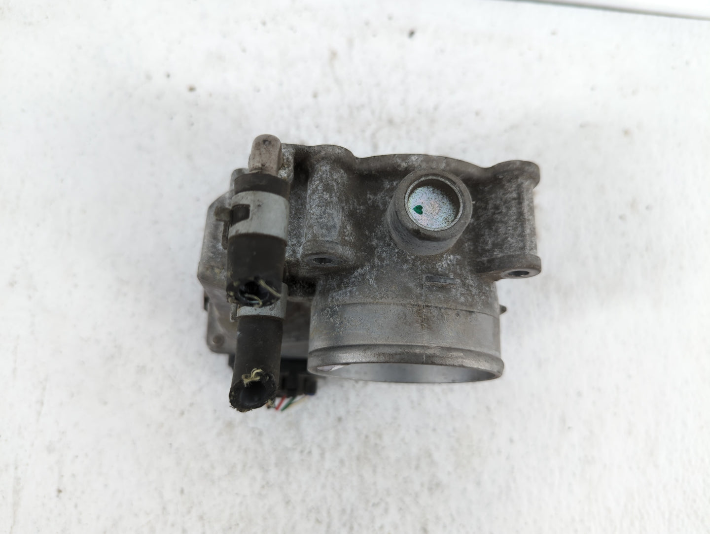 2013-2018 Nissan Altima Throttle Body P/N:3TA60-01 C 3TA60-01 B, 3TA60-01 A Fits Fits 2013 2014 2015 2016 2017 2018 2019 OEM