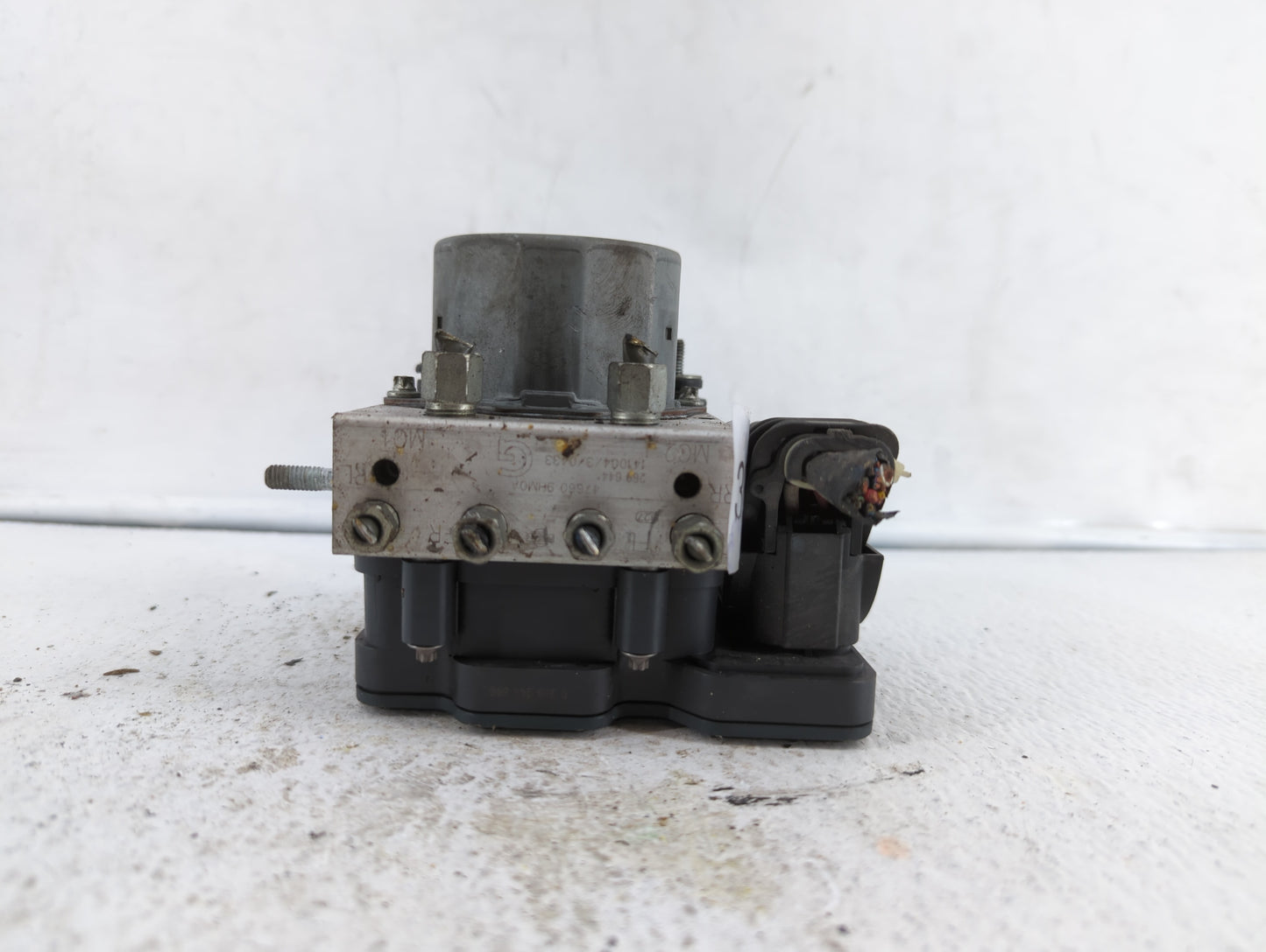 2015 Nissan Altima ABS Pump Control Module Replacement P/N:47660 9HM0A Fits OEM Used Auto Parts - Oemusedautoparts1.com