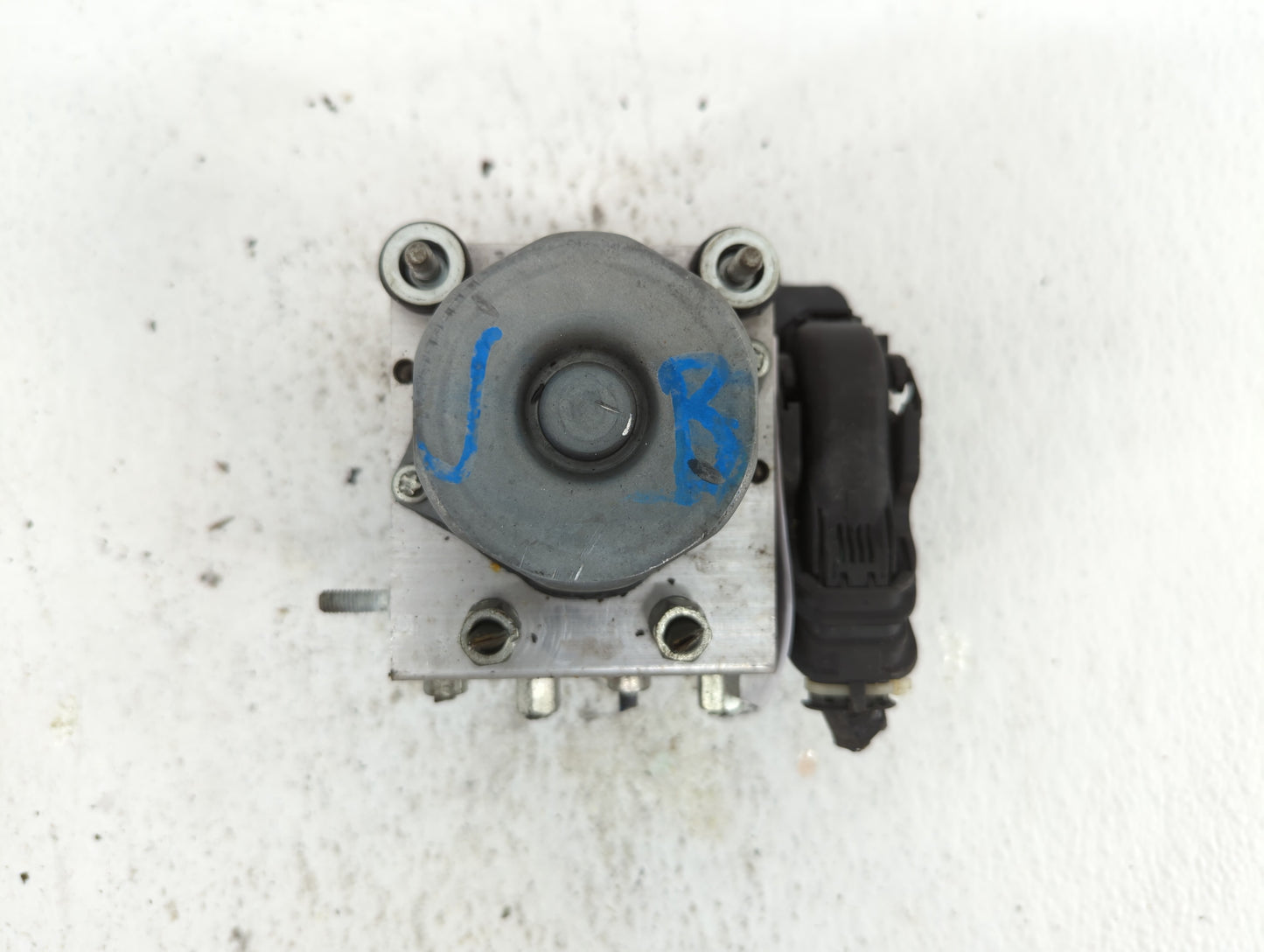 2015 Nissan Altima ABS Pump Control Module Replacement P/N:47660 9HM0A Fits OEM Used Auto Parts - Oemusedautoparts1.com