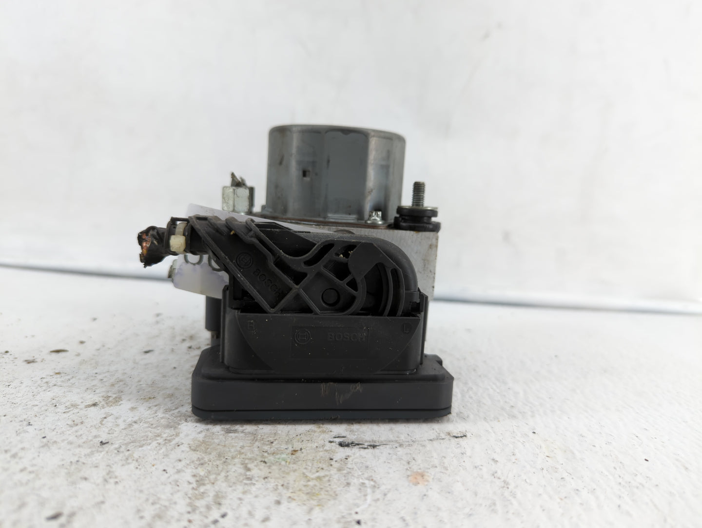 2015 Nissan Altima ABS Pump Control Module Replacement P/N:47660 9HM0A Fits OEM Used Auto Parts - Oemusedautoparts1.com