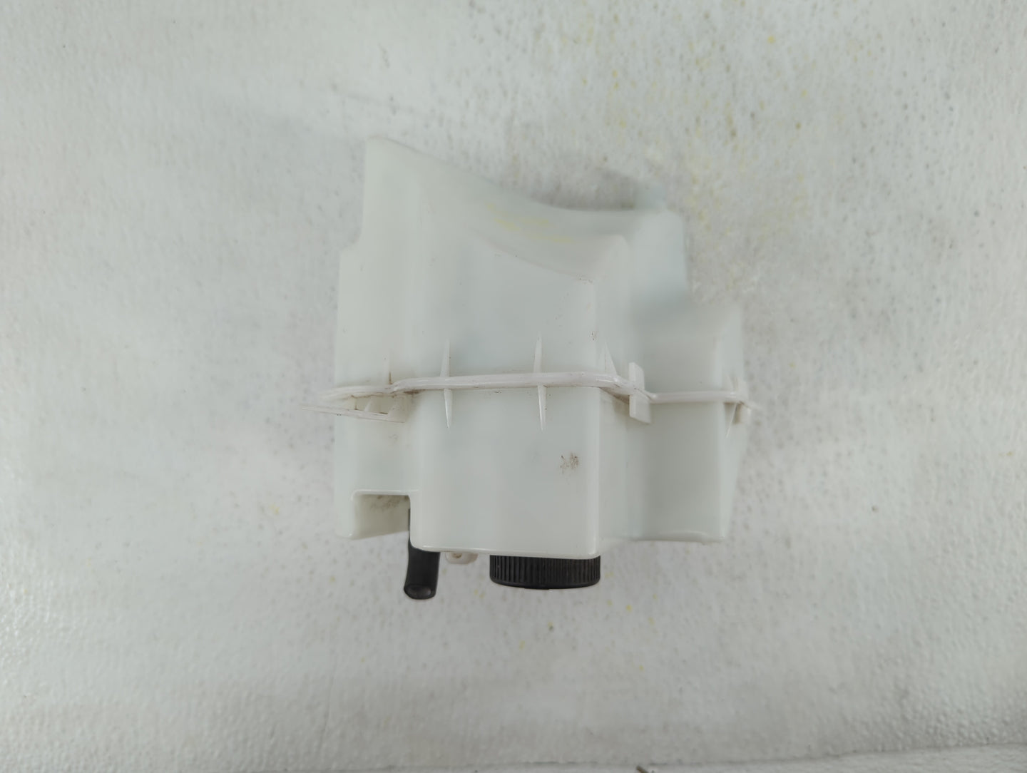 2013-2018 Nissan Altima Radiator Coolant Overflow Expansion Tank Bottle 367593 - Oemusedautoparts1.com