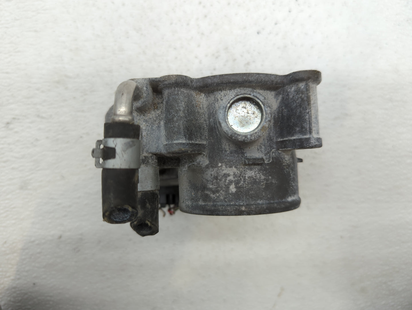 2013-2018 Nissan Altima Throttle Body P/N:3TA60-01 C 3TA60-01 B, 3TA60-01 A Fits Fits 2013 2014 2015 2016 2017 2018 2019 OEM