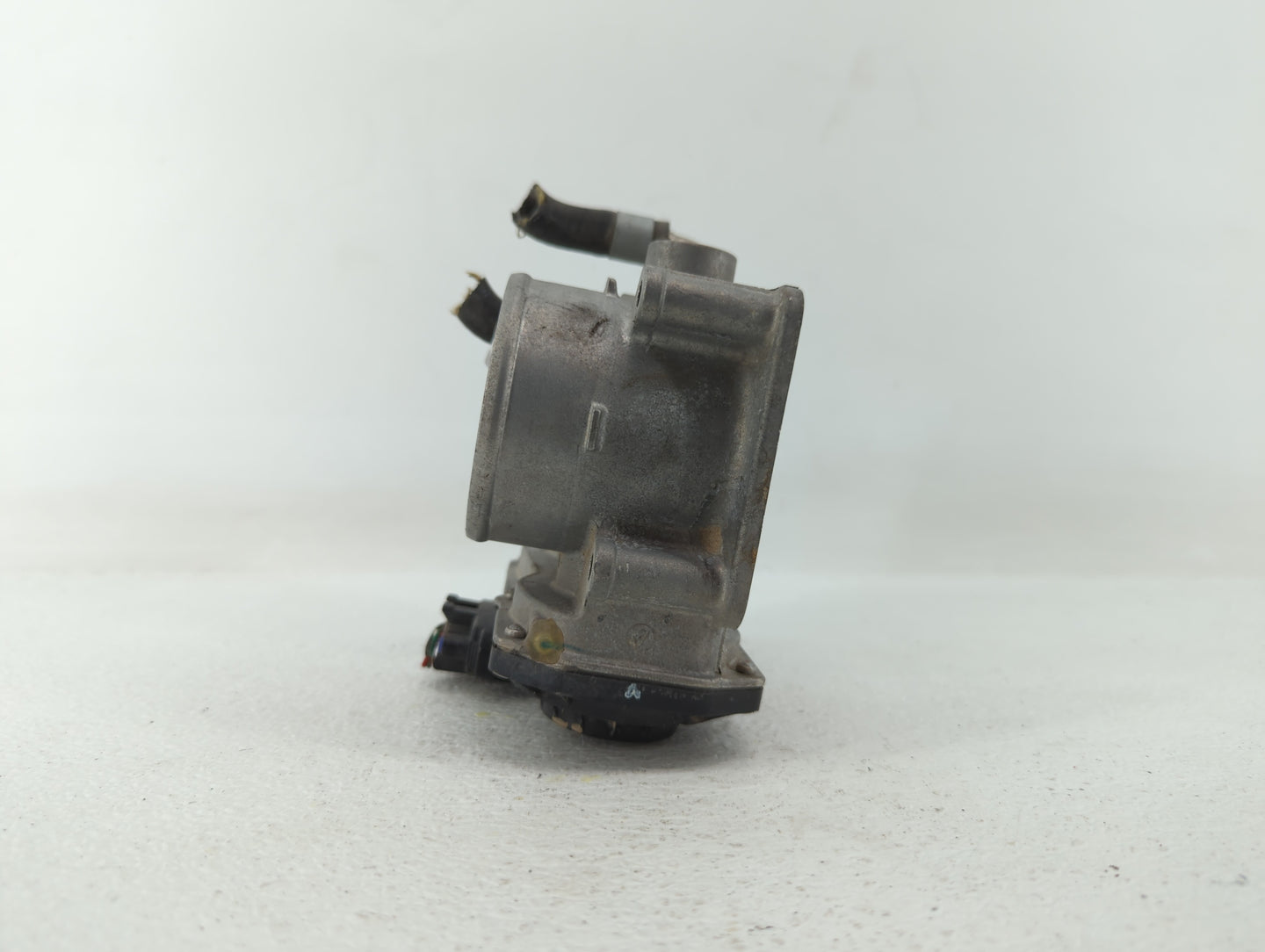 2013-2018 Nissan Altima Throttle Body P/N:3TA60-01 C 3TA60-01 B, 3TA60-01 A Fits Fits 2013 2014 2015 2016 2017 2018 2019 OEM