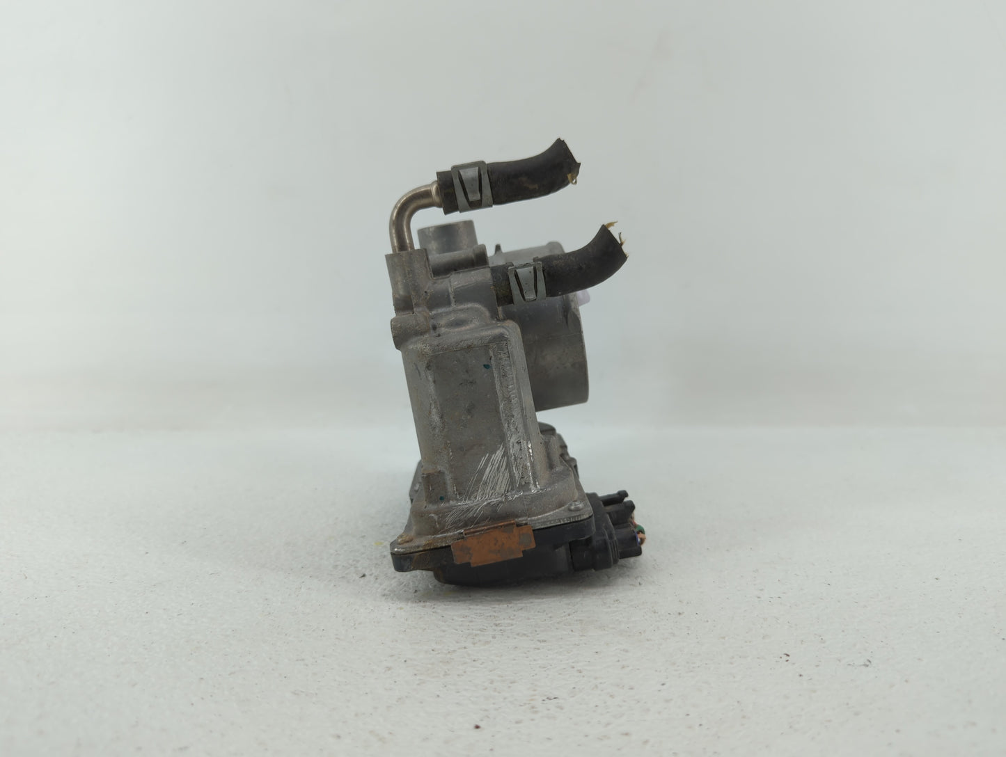 2013-2018 Nissan Altima Throttle Body P/N:3TA60-01 C 3TA60-01 B, 3TA60-01 A Fits Fits 2013 2014 2015 2016 2017 2018 2019 OEM