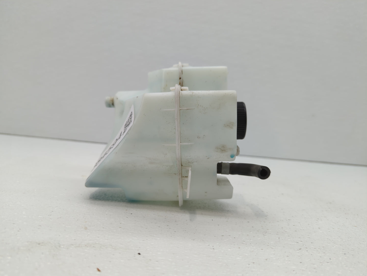2013-2018 Nissan Altima Radiator Coolant Overflow Expansion Tank Bottle 384594 - Oemusedautoparts1.com