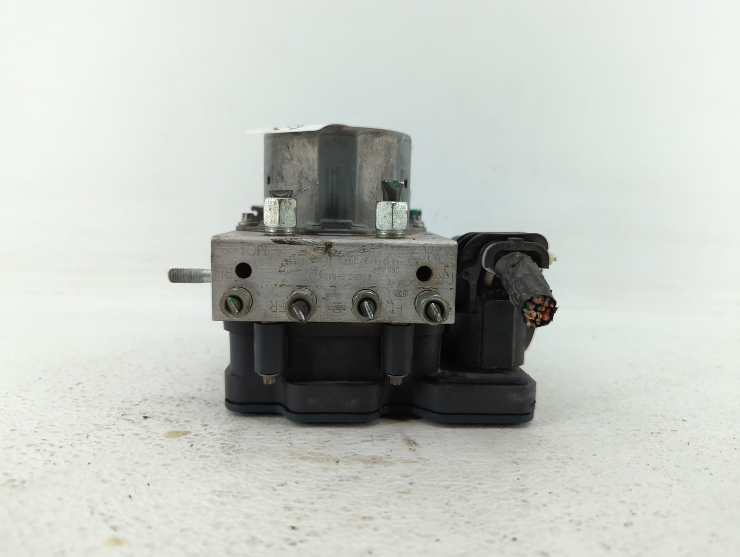 2015 Nissan Altima ABS Pump Control Module Replacement P/N:47660 9HM0A Fits OEM Used Auto Parts - Oemusedautoparts1.com
