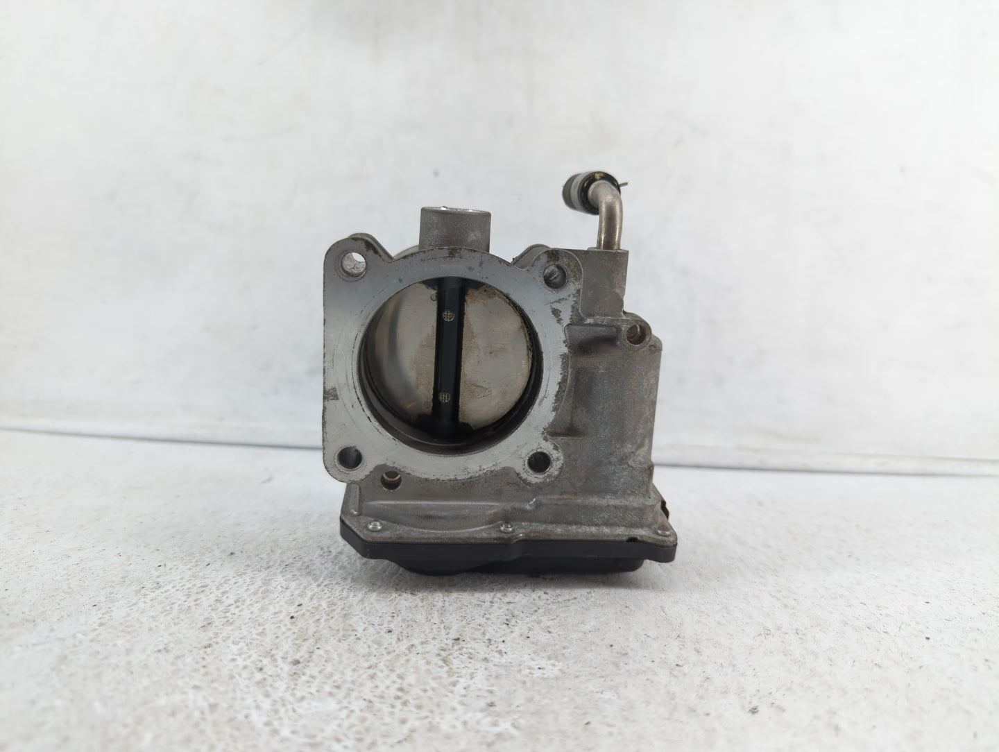 2013-2018 Nissan Altima Throttle Body P/N:3TA60-01 C 3TA60-01 B, 3TA60-01 A Fits Fits 2013 2014 2015 2016 2017 2018 2019 OEM