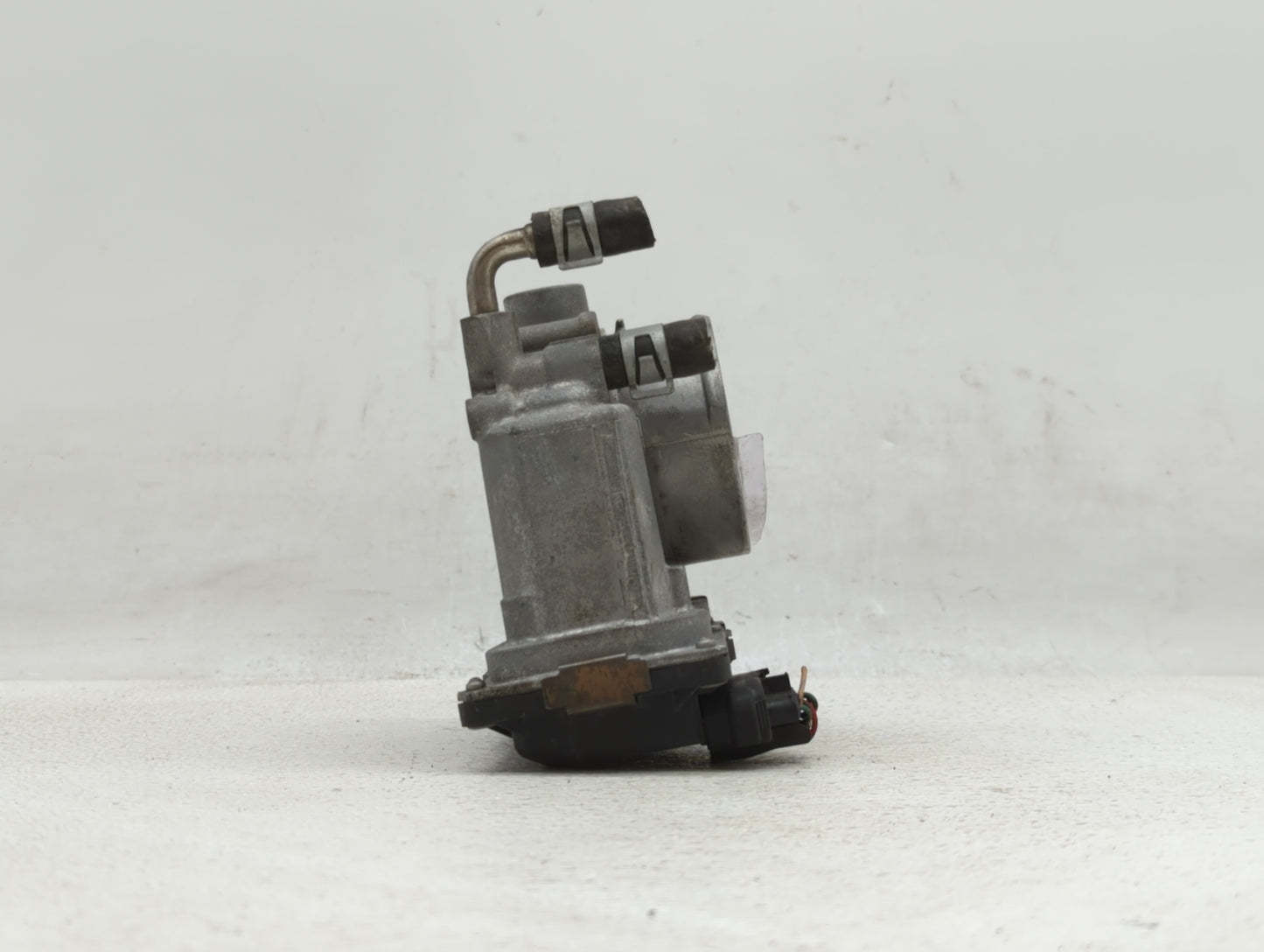 2013-2018 Nissan Altima Throttle Body P/N:3TA60-01 C 3TA60-01 B, 3TA60-01 A Fits Fits 2013 2014 2015 2016 2017 2018 2019 OEM