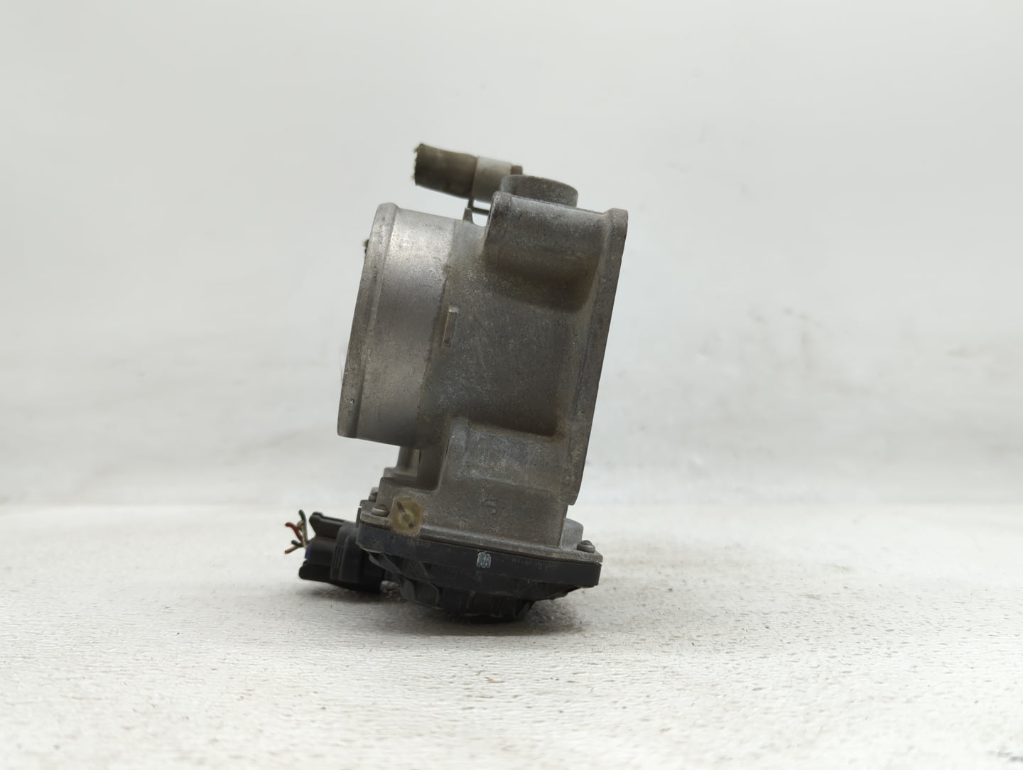 2013-2018 Nissan Altima Throttle Body P/N:3TA60-01 C 3TA60-01 B, 3TA60-01 A Fits Fits 2013 2014 2015 2016 2017 2018 2019 OEM