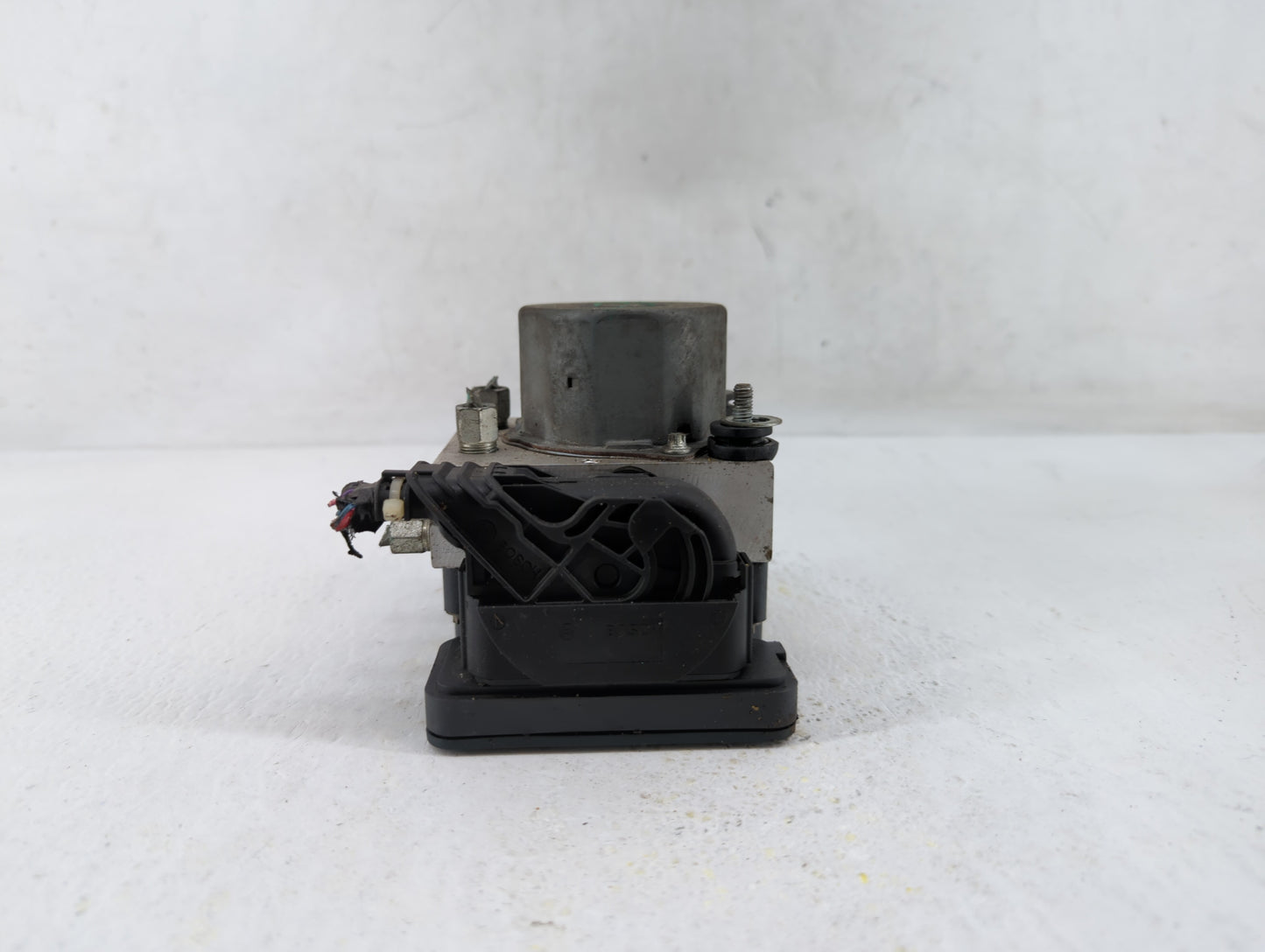 2015 Nissan Altima ABS Pump Control Module Replacement P/N:47660 9HM0A Fits OEM Used Auto Parts - Oemusedautoparts1.com