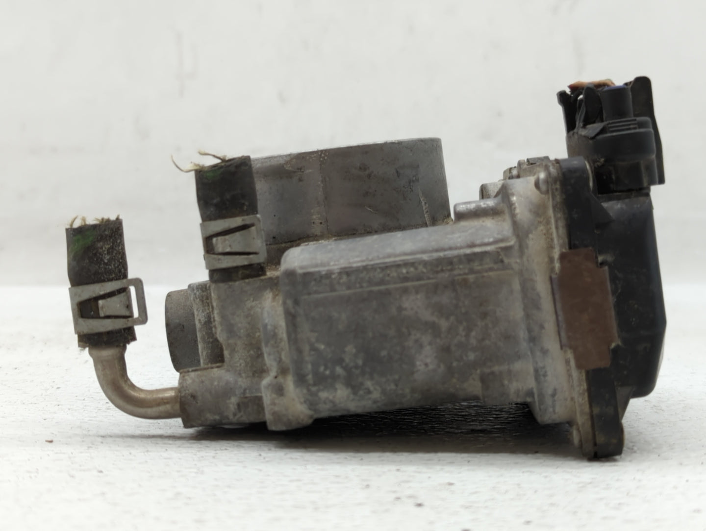 2013-2018 Nissan Altima Throttle Body P/N:3TA60-01 B 3TA60-01 C, 3TA60-01 A Fits Fits 2013 2014 2015 2016 2017 2018 2019 202