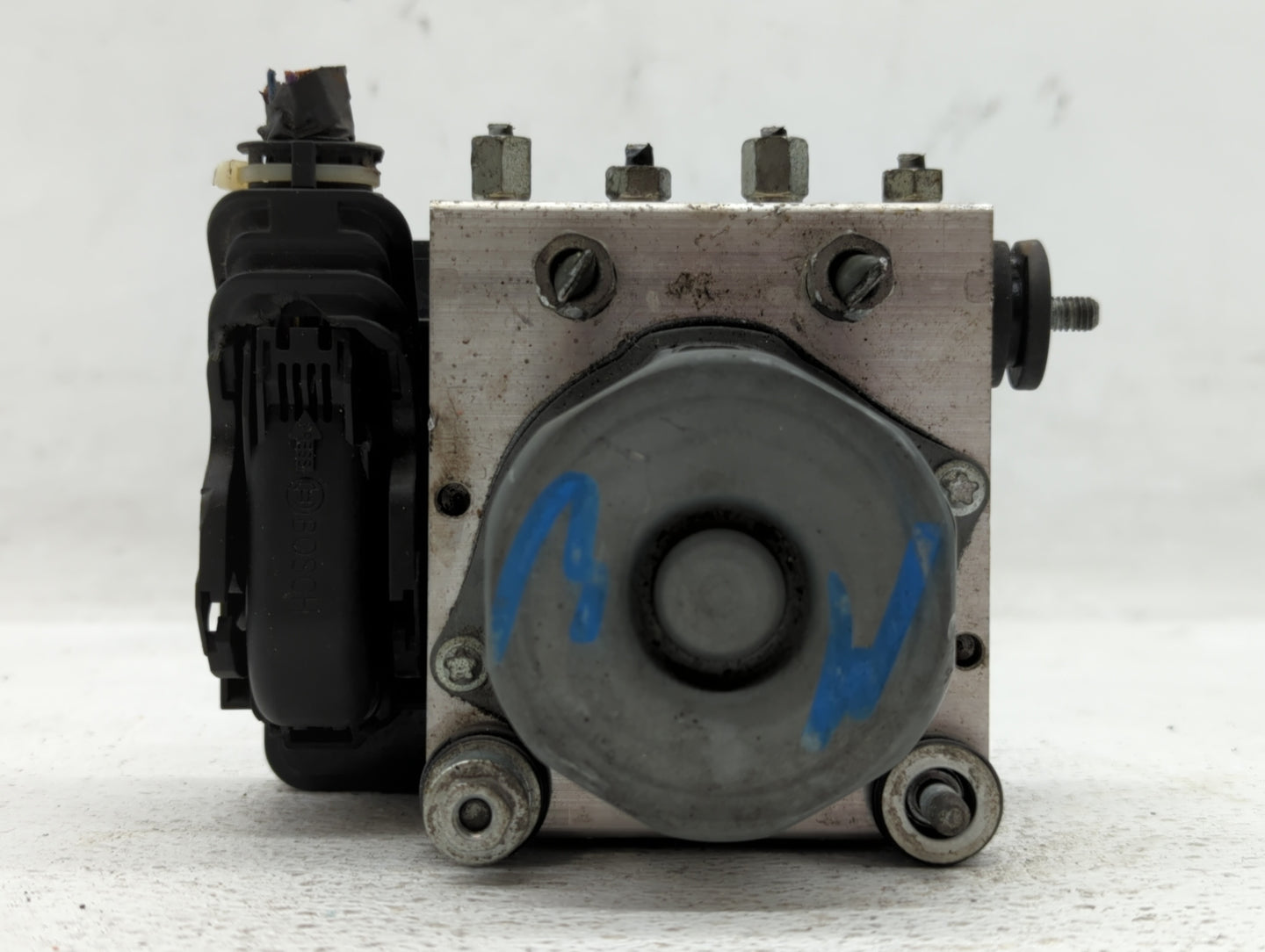 2015 Nissan Altima ABS Pump Control Module Replacement P/N:47660 9HM0A Fits OEM Used Auto Parts - Oemusedautoparts1.com