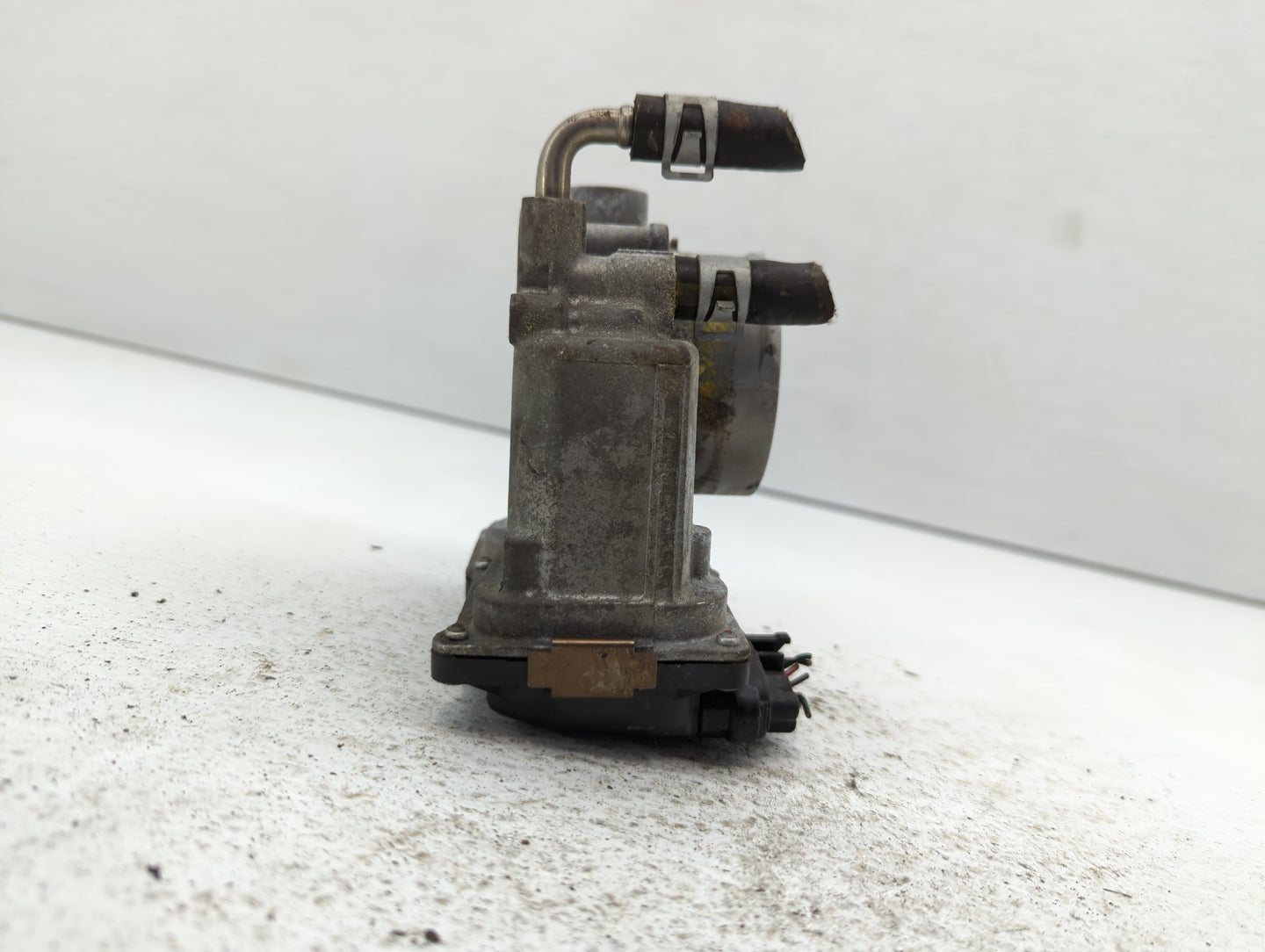 2013-2018 Nissan Altima Throttle Body Fits Fits 2013 2014 2015 2016 2017 2018 2019 2020 OEM Used Auto Parts - Oemusedautopar