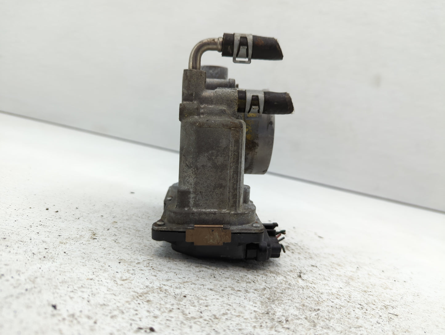 2013-2018 Nissan Altima Throttle Body Fits Fits 2013 2014 2015 2016 2017 2018 2019 2020 OEM Used Auto Parts - Oemusedautopar