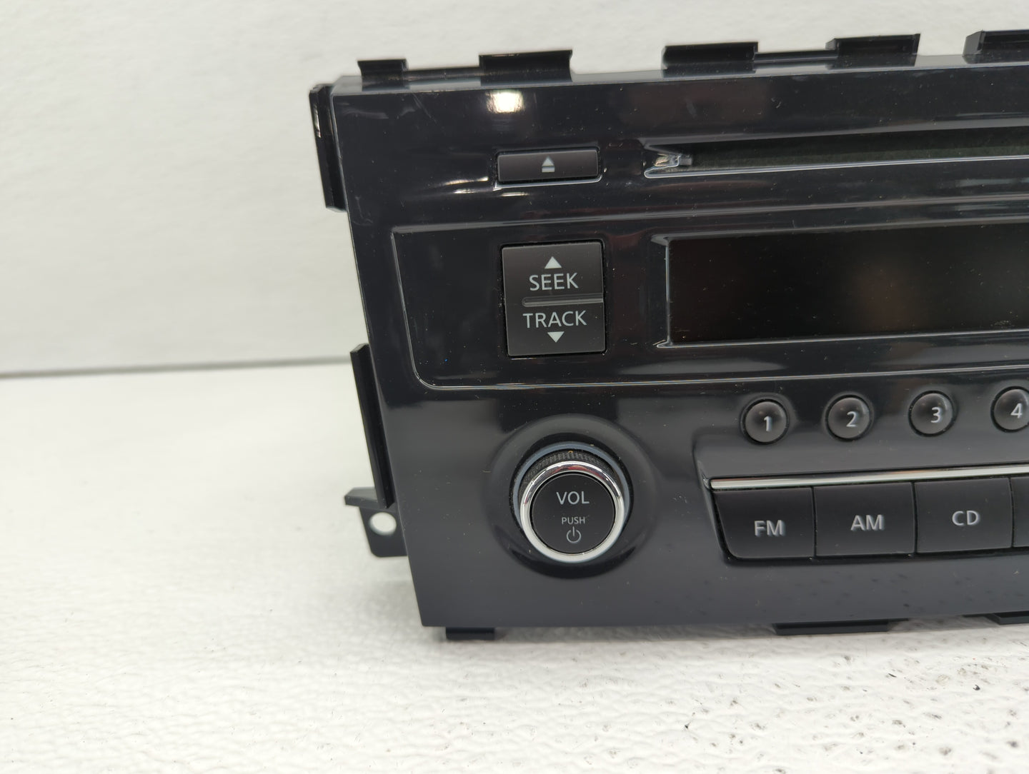 2013-2015 Nissan Altima Radio AM FM Cd Player Receiver Replacement P/N:28185 3TB0G 28185 3TA0G Fits Fits 2013 2014 2015 OEM 