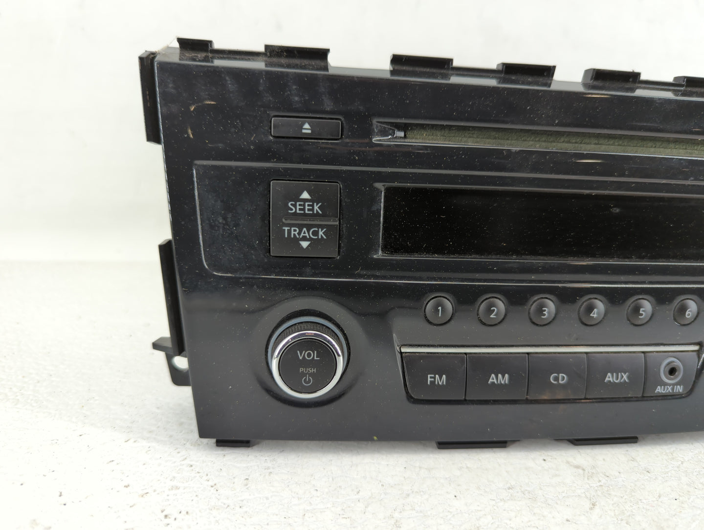 2013-2015 Nissan Altima Am Fm Cd Player Radio Receiver - Oemusedautoparts1.com