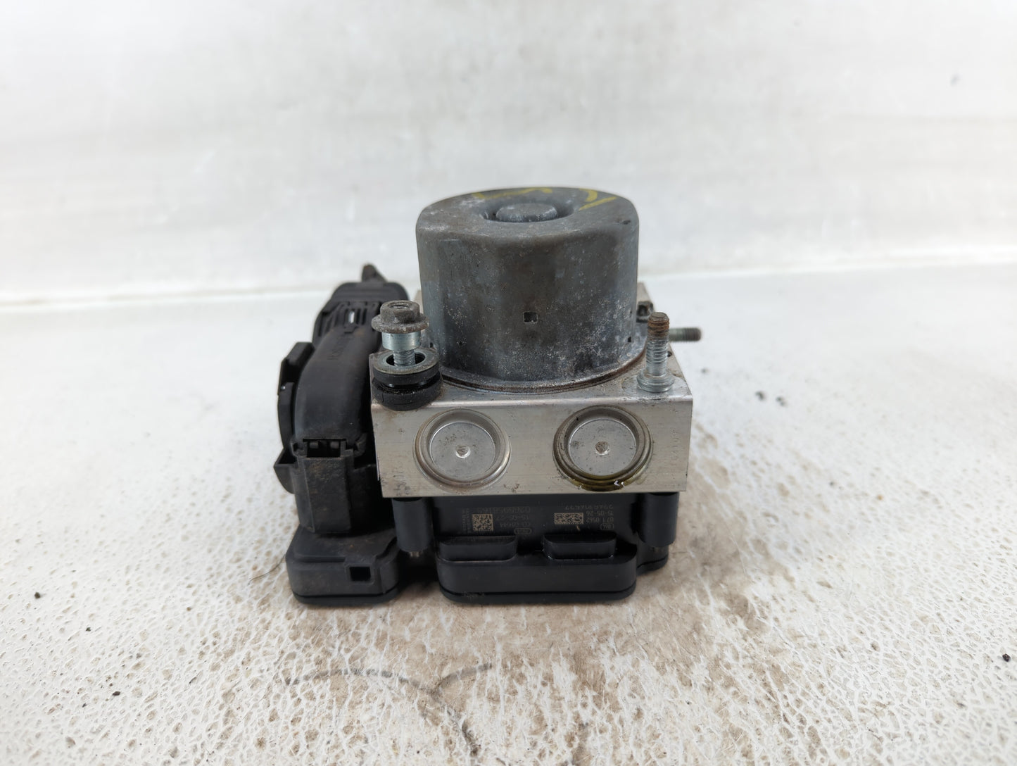2015 Nissan Altima ABS Pump Control Module Replacement P/N:27660 9HM0A Fits OEM Used Auto Parts - Oemusedautoparts1.com