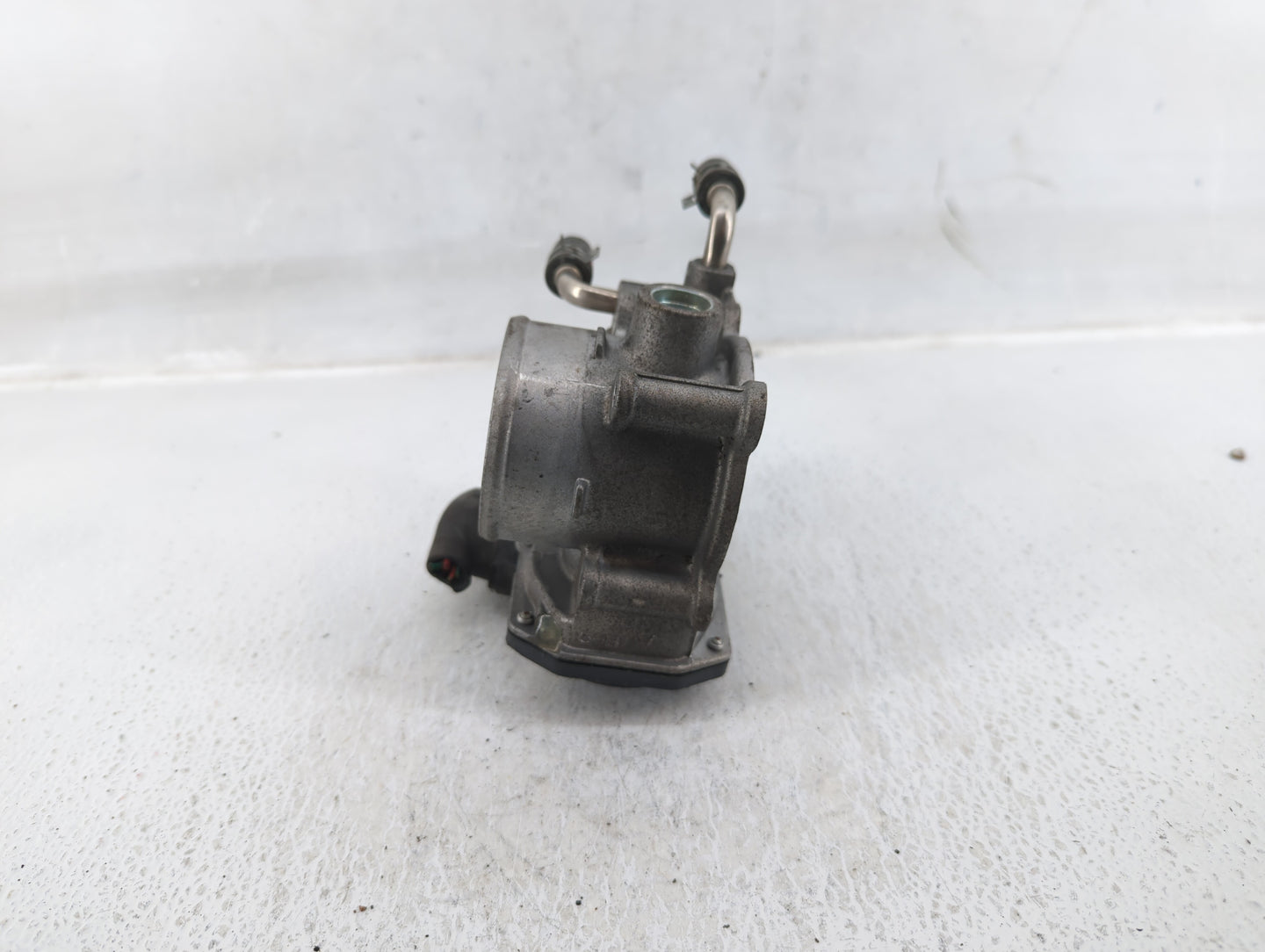 2015-2018 Nissan Altima Throttle Body P/N:22030-37040 Fits Fits 2015 2016 2017 2018 2019 2020 2021 2022 OEM Used Auto Parts 