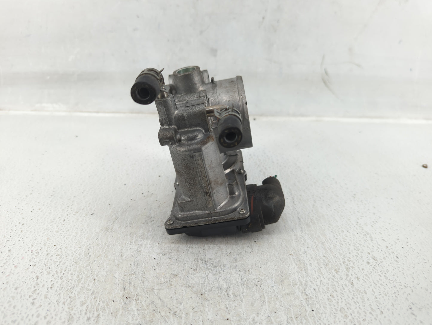 2015-2018 Nissan Altima Throttle Body P/N:22030-37040 Fits Fits 2015 2016 2017 2018 2019 2020 2021 2022 OEM Used Auto Parts 