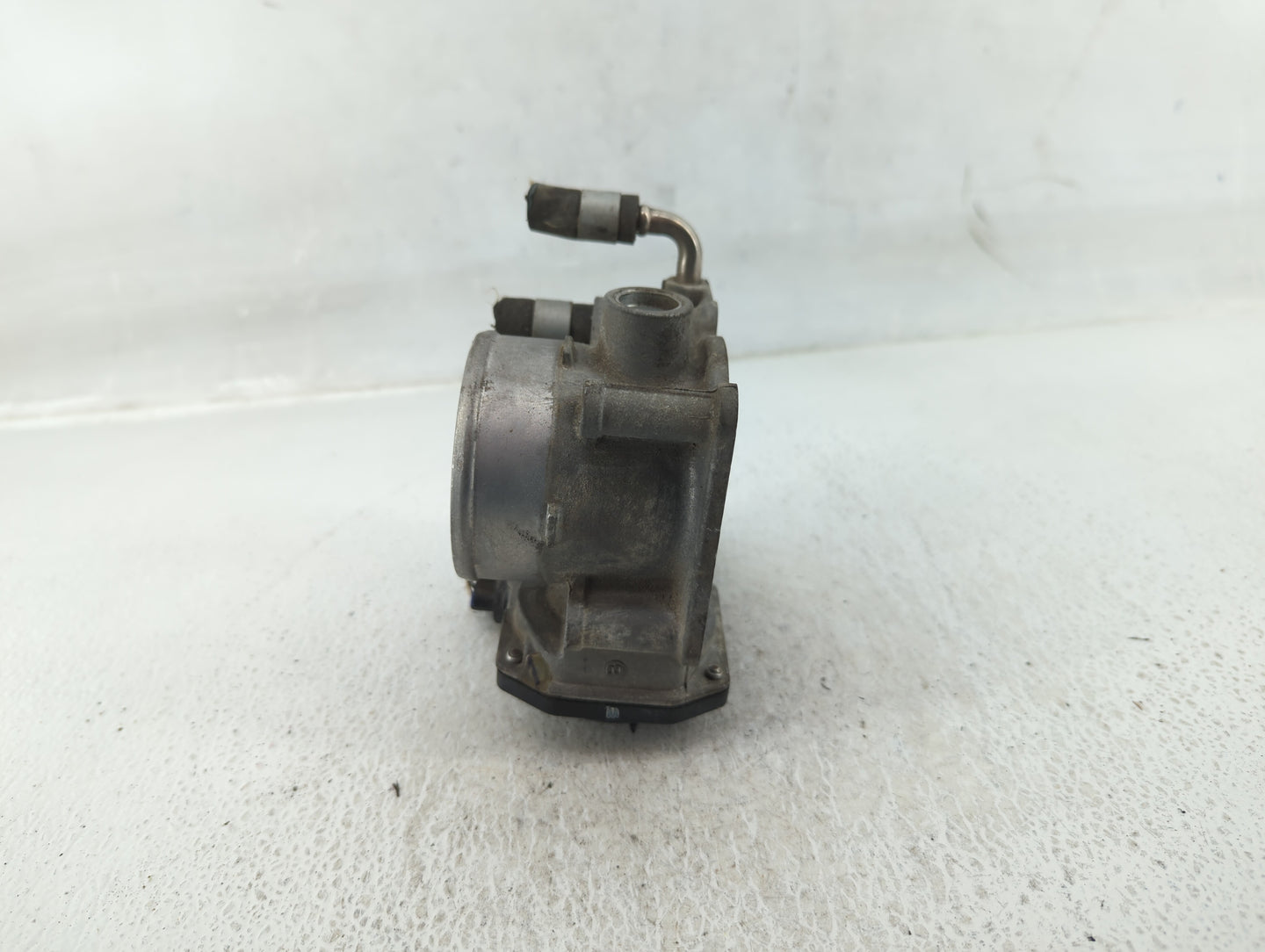 2013-2018 Nissan Altima Throttle Body P/N:3TA60-01 Fits Fits 2013 2014 2015 2016 2017 2018 2019 2020 OEM Used Auto Parts - O
