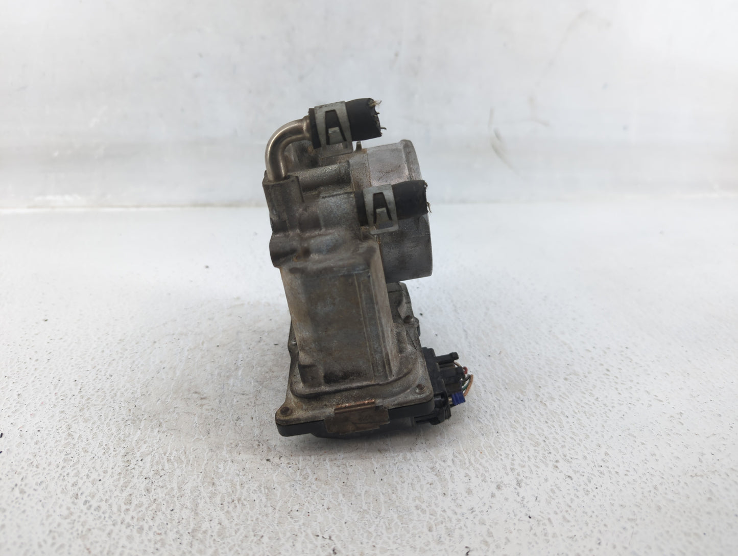 2013-2018 Nissan Altima Throttle Body Fits Fits 2013 2014 2015 2016 2017 2018 2019 2020 OEM Used Auto Parts - Oemusedautopar