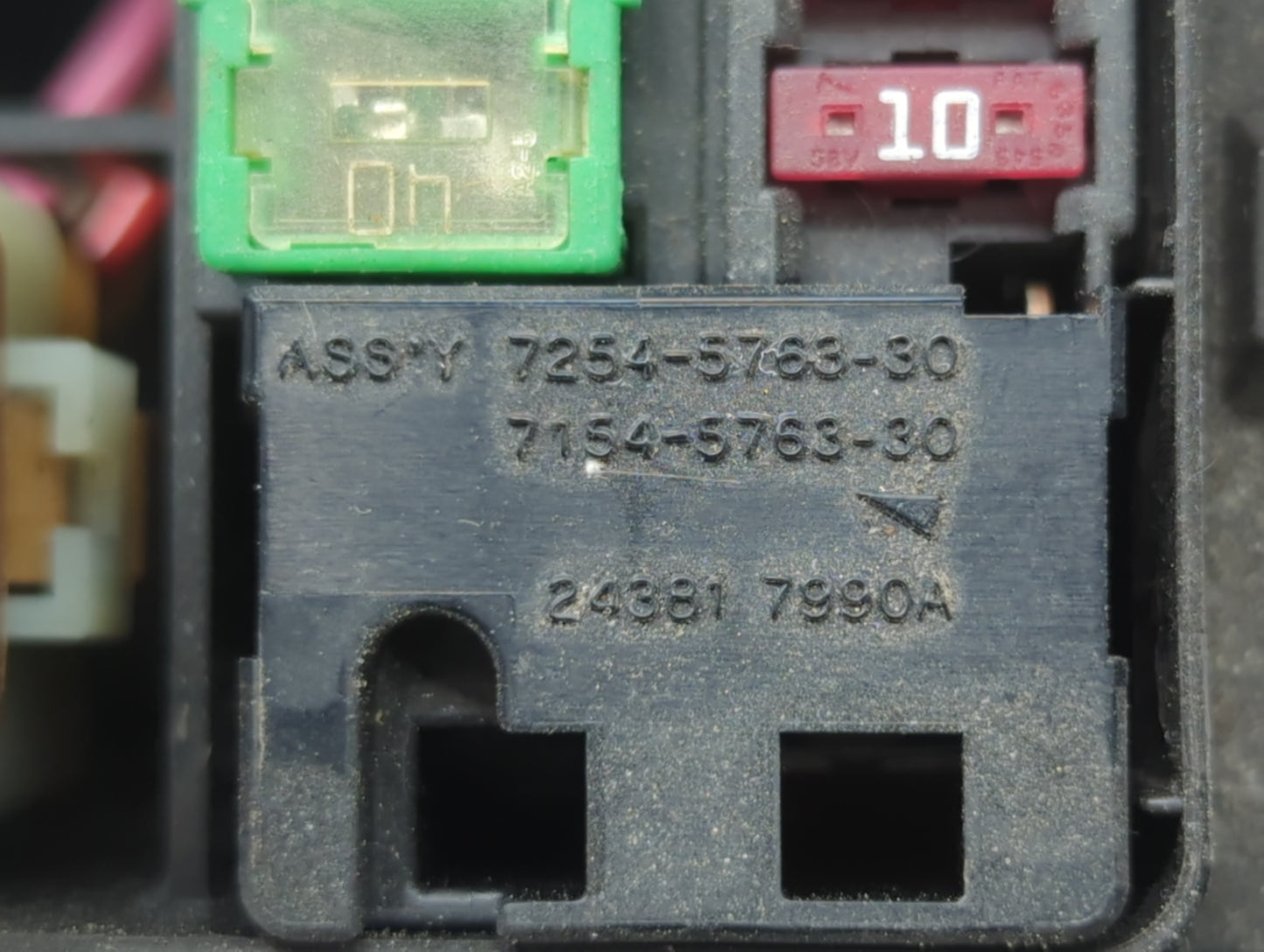 2015 Nissan Altima Fusebox Fuse Box Panel Relay Module P/N:7254-6763-30 Fits OEM Used Auto Parts - Oemusedautoparts1.com