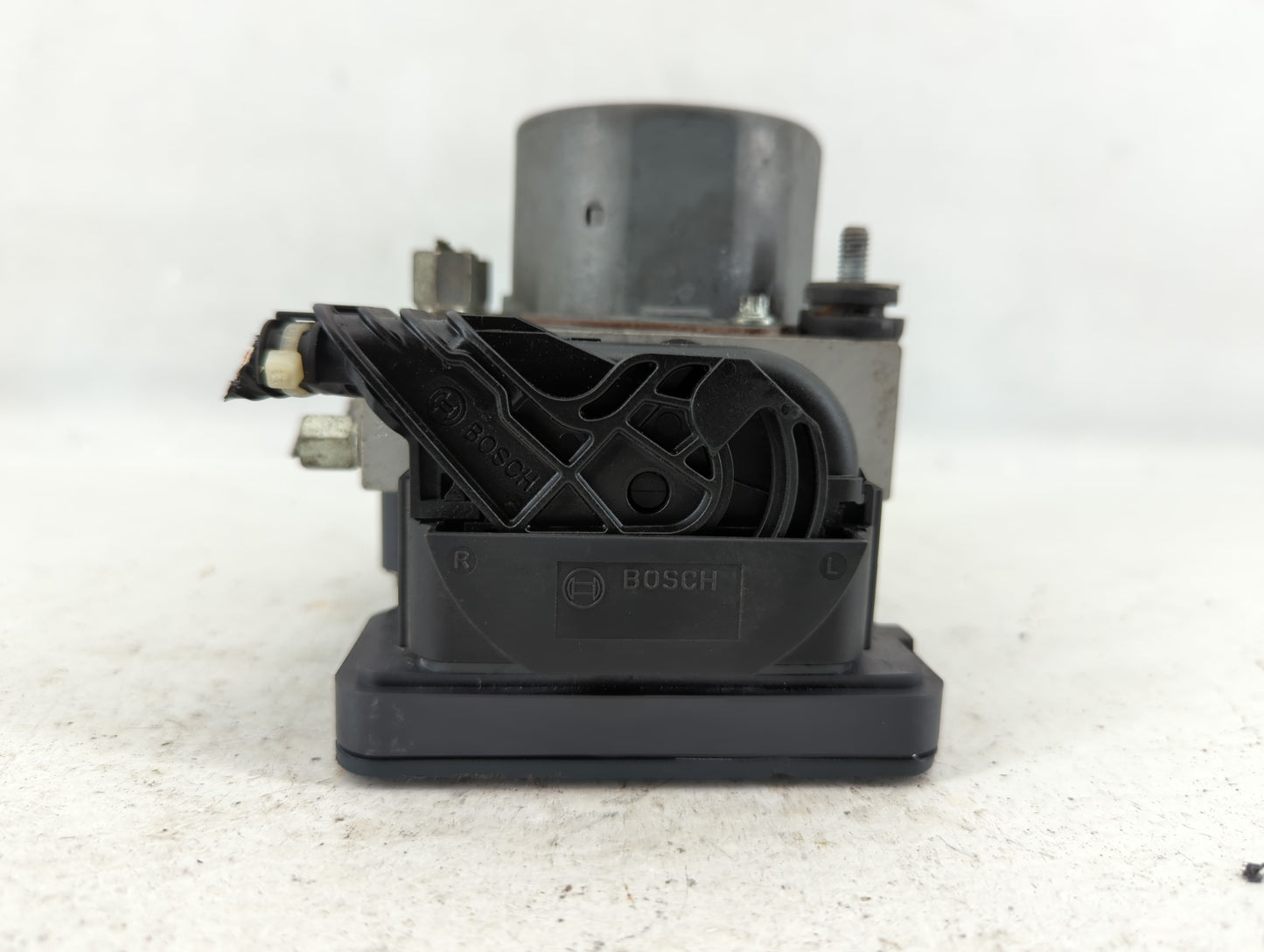 2015 Nissan Altima ABS Pump Control Module Replacement P/N:47660 9HM0A 27660 9HM0A Fits OEM Used Auto Parts - Oemusedautopar