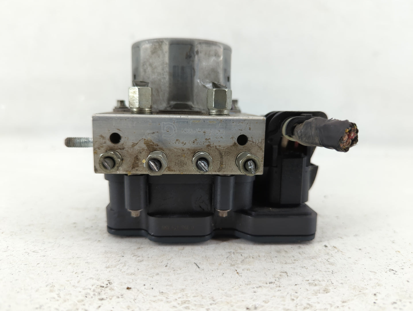 2015 Nissan Altima ABS Pump Control Module Replacement P/N:47660 9HM0A 27660 9HM0A Fits OEM Used Auto Parts - Oemusedautopar