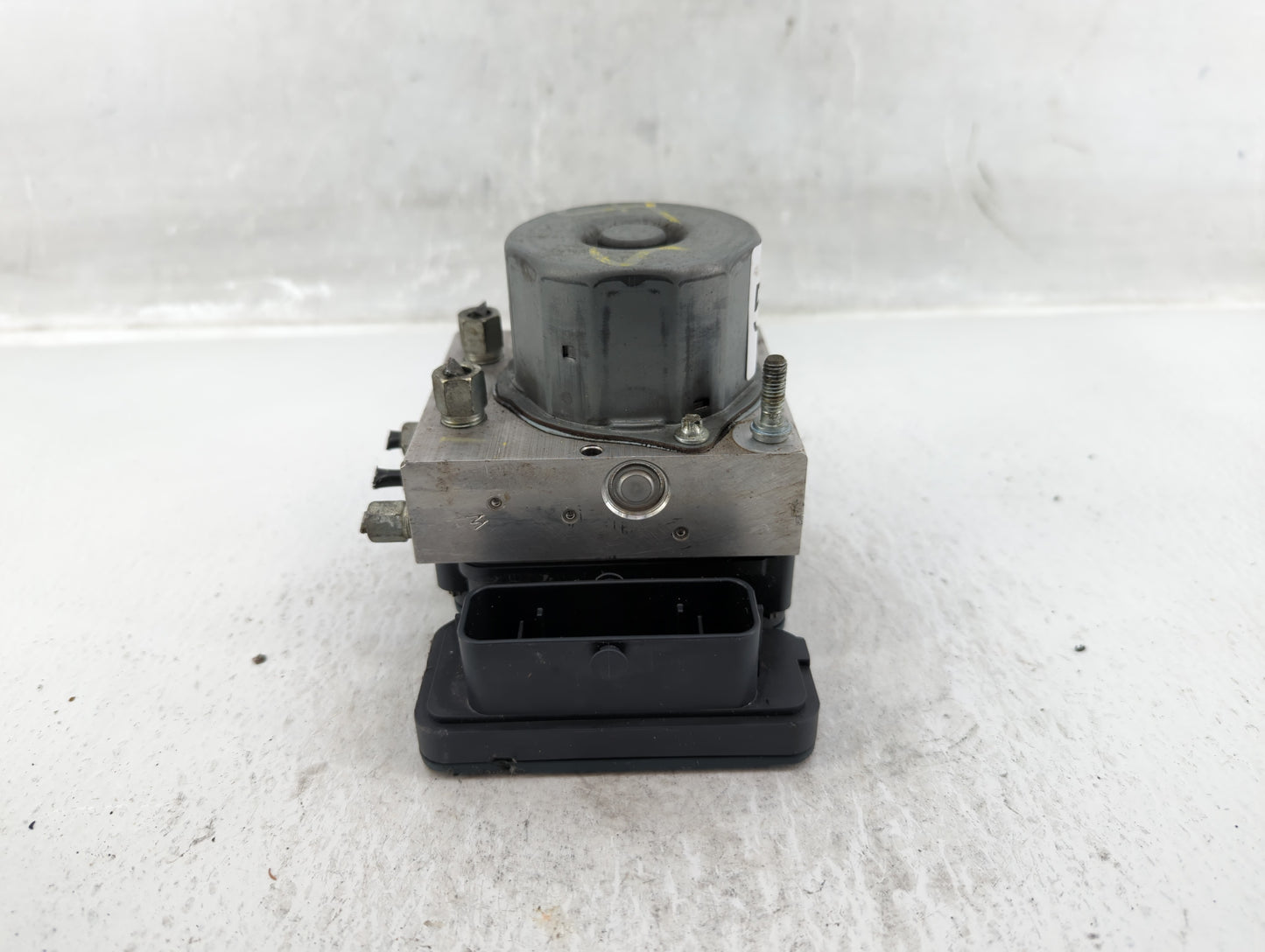 2015 Nissan Altima ABS Pump Control Module Replacement P/N:47660 9HM0A 27660 9HM0A Fits OEM Used Auto Parts - Oemusedautopar
