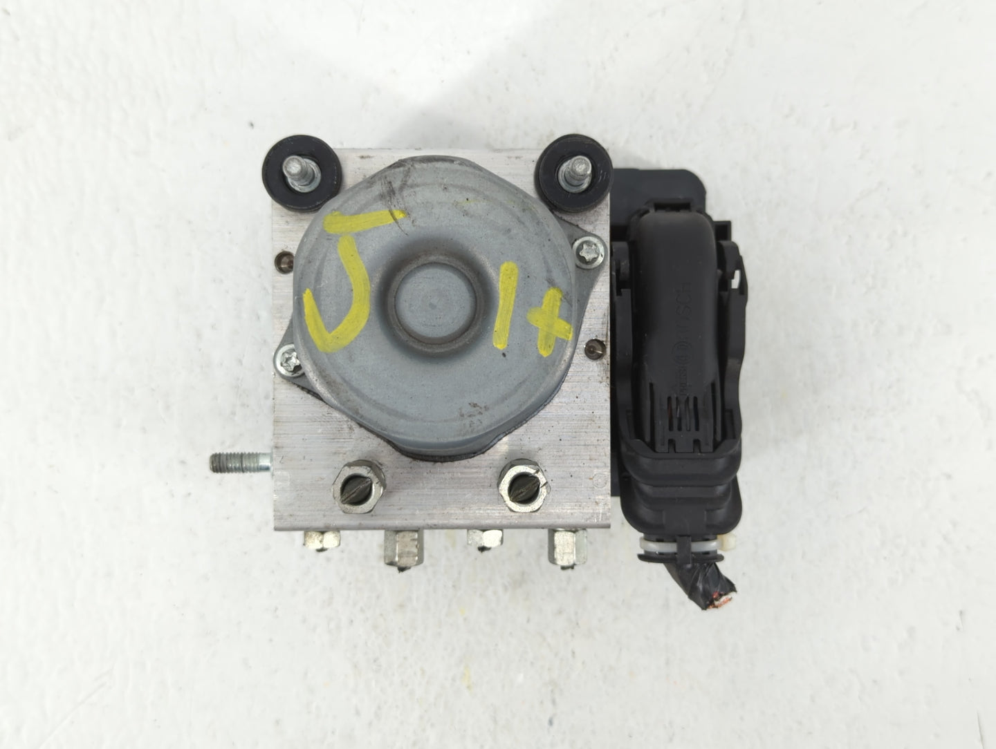 2015 Nissan Altima ABS Pump Control Module Replacement P/N:47660 9HM0A Fits OEM Used Auto Parts - Oemusedautoparts1.com