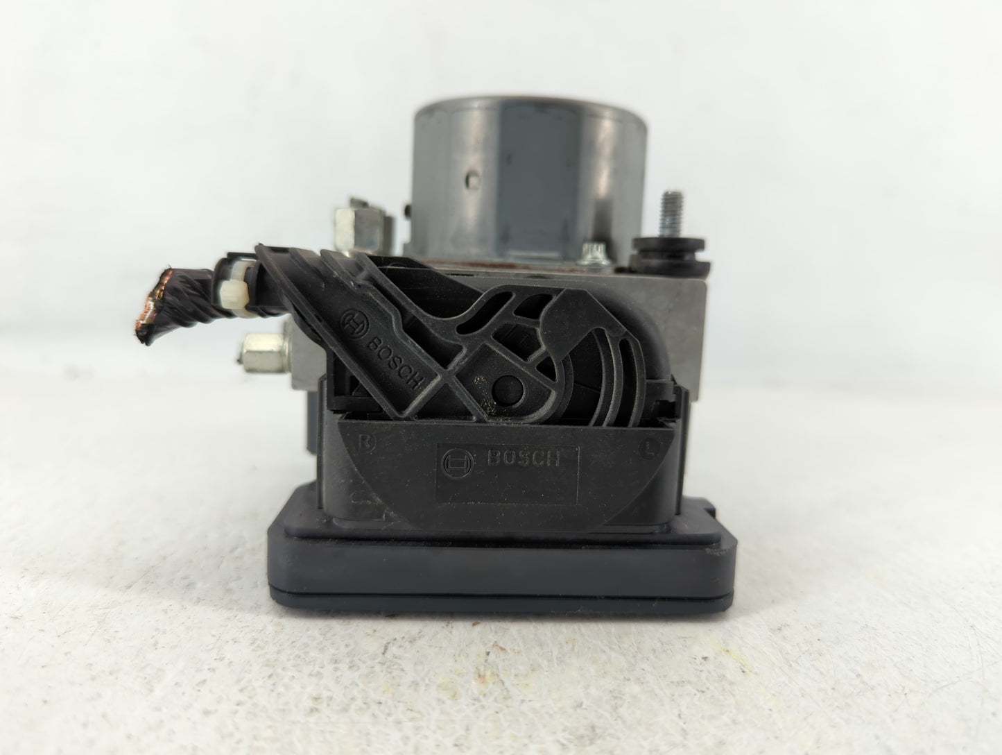 2015 Nissan Altima ABS Pump Control Module Replacement P/N:47660 9HM0A Fits OEM Used Auto Parts - Oemusedautoparts1.com