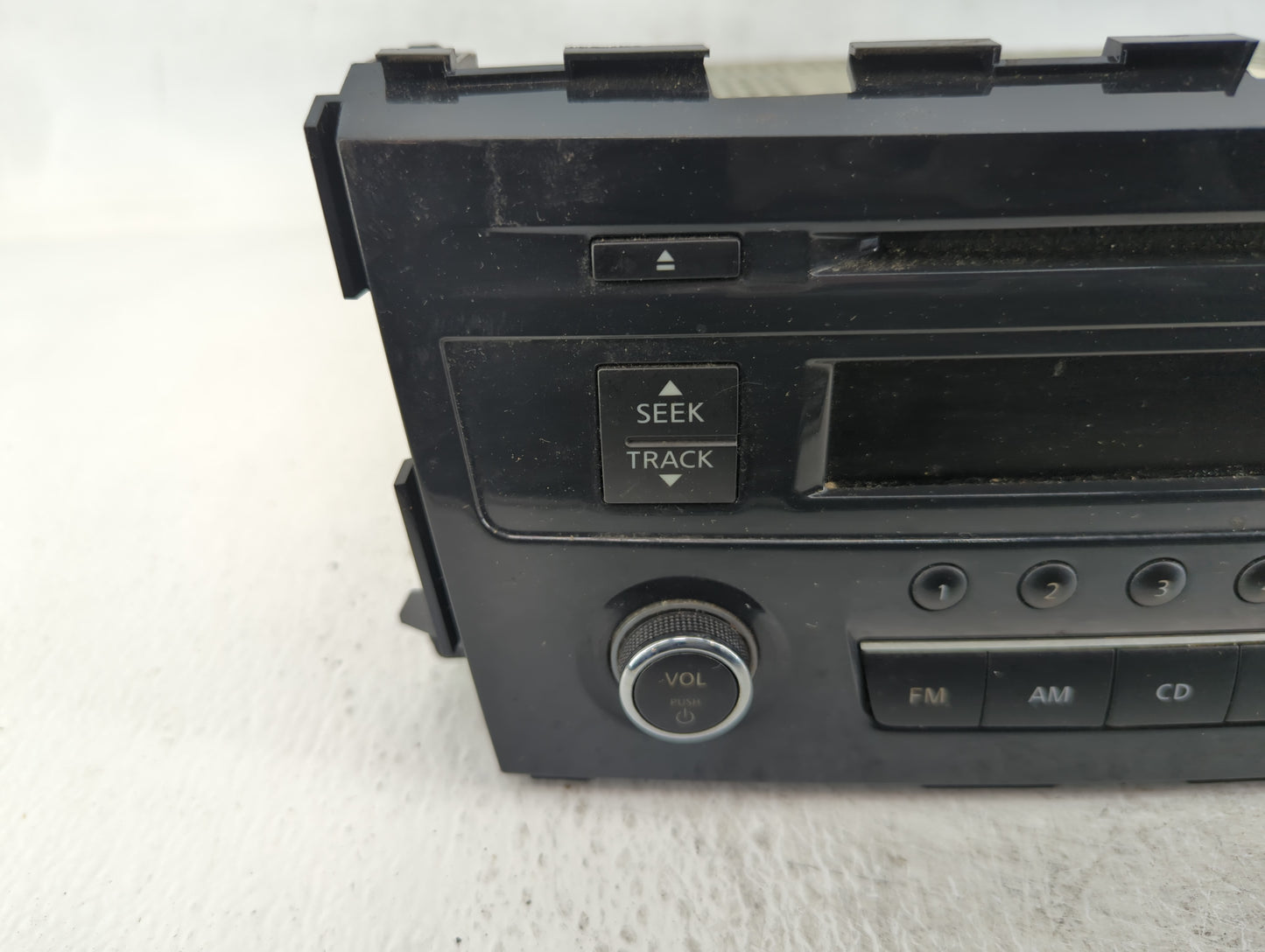2013-2015 Nissan Altima Radio AM FM Cd Player Receiver Replacement P/N:28185 3TB0G Fits Fits 2013 2014 2015 OEM Used Auto Pa