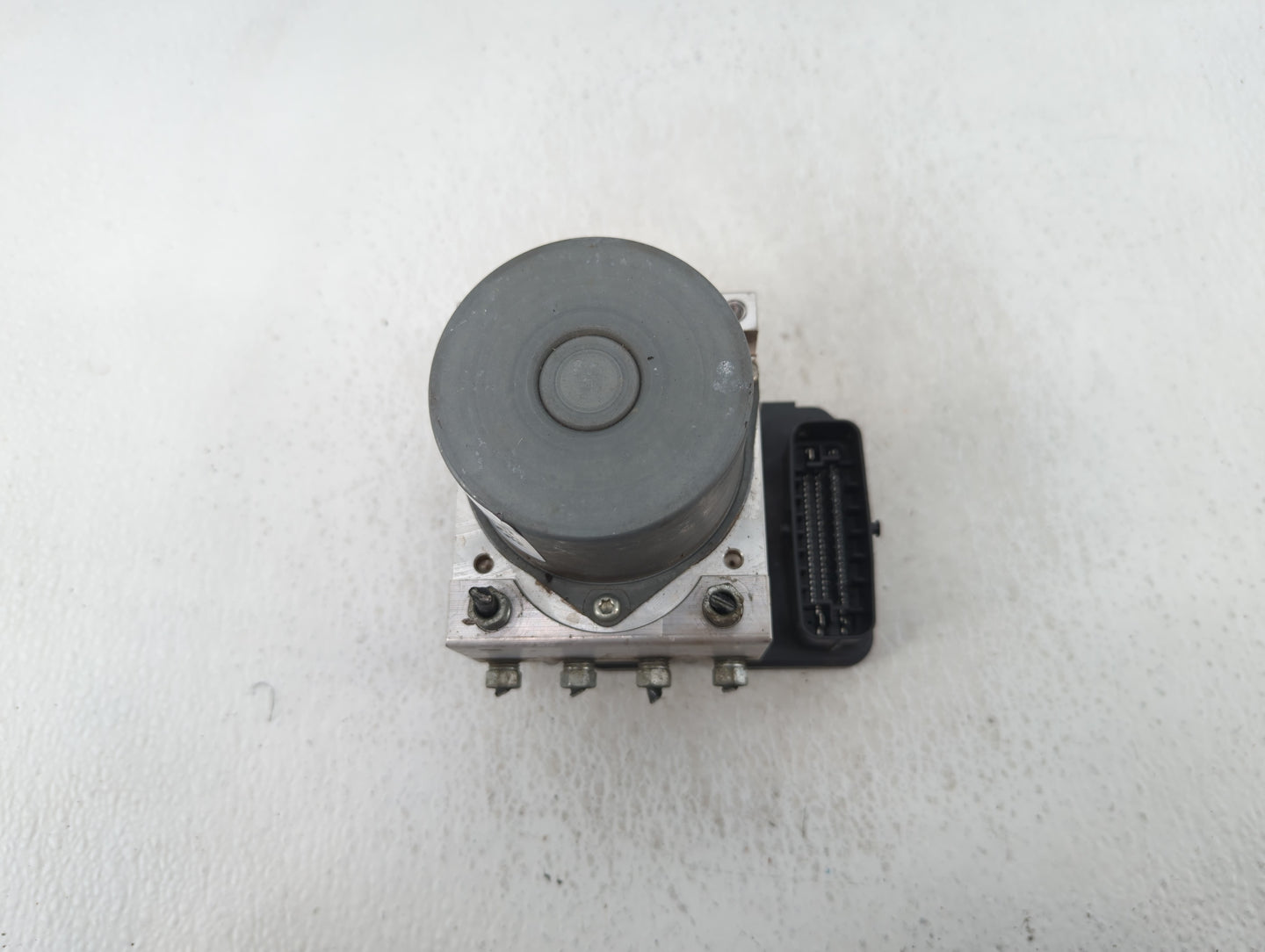 2015 Nissan Altima ABS Pump Control Module Replacement P/N:44540-0R221 Fits OEM Used Auto Parts - Oemusedautoparts1.com