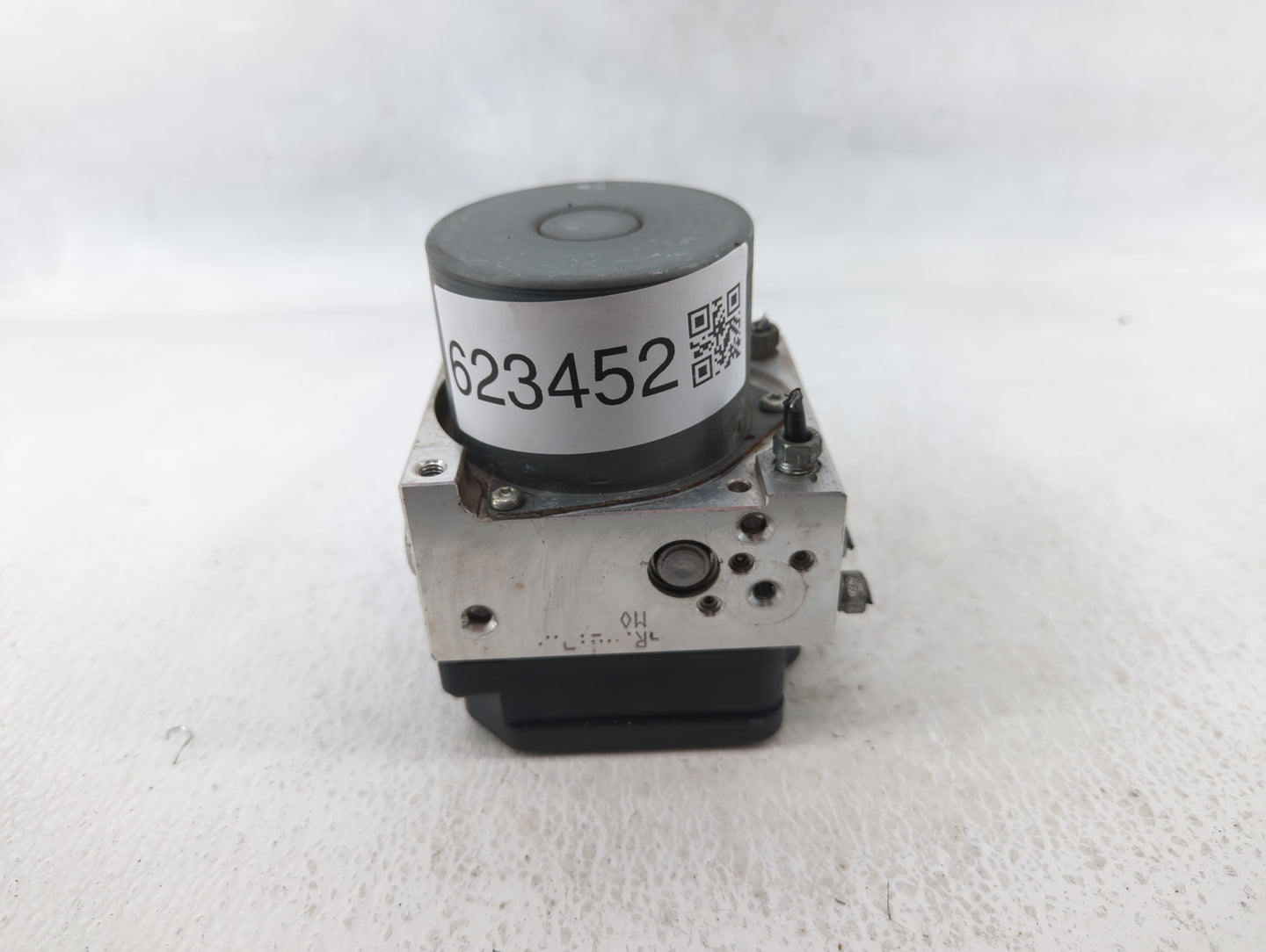 2015 Nissan Altima ABS Pump Control Module Replacement P/N:44540-0R221 Fits OEM Used Auto Parts - Oemusedautoparts1.com