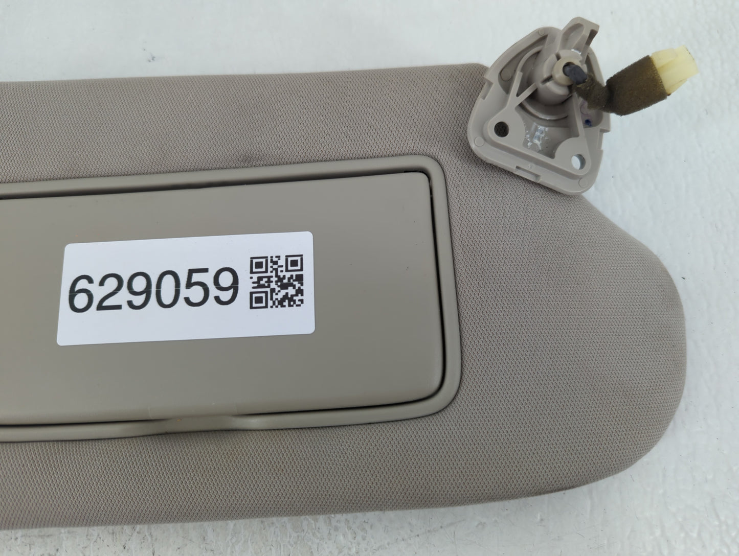 2013-2018 Nissan Altima Sun Visor Shade Replacement Passenger Right Mirror Fits Fits 2013 2014 2015 2016 2017 2018 OEM Used 