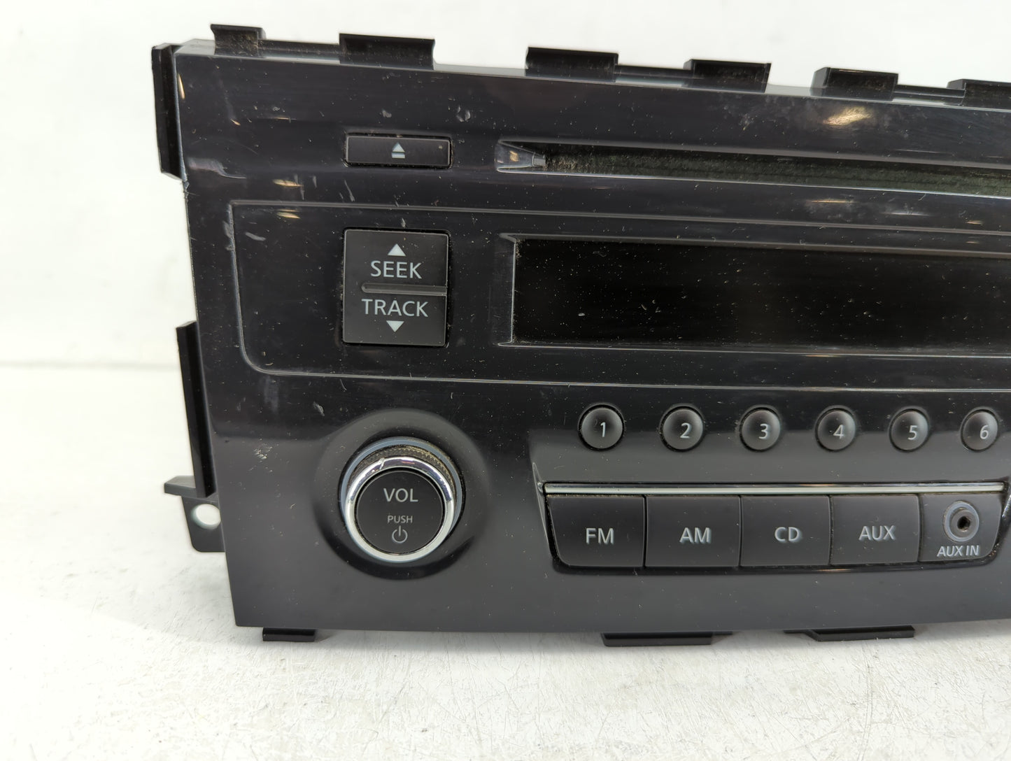 2013-2015 Nissan Altima Radio AM FM Cd Player Receiver Replacement P/N:28185 3TB0G Fits Fits 2013 2014 2015 OEM Used Auto Pa