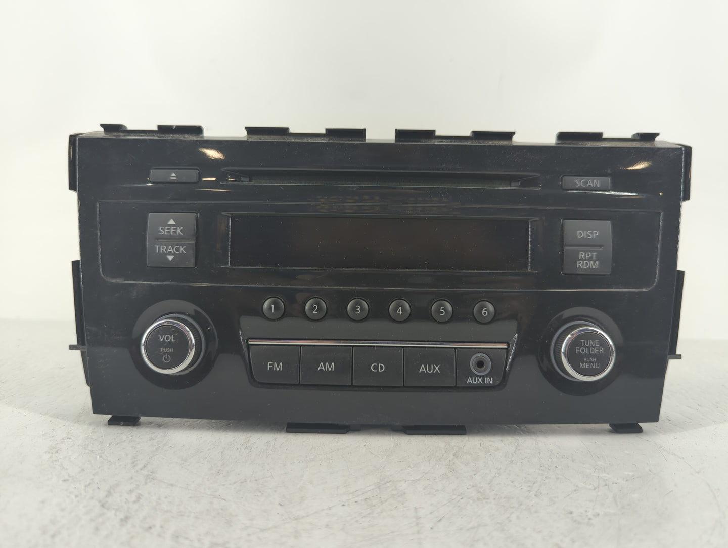 2013-2015 Nissan Altima Am Fm Cd Player Radio Receiver - Oemusedautoparts1.com