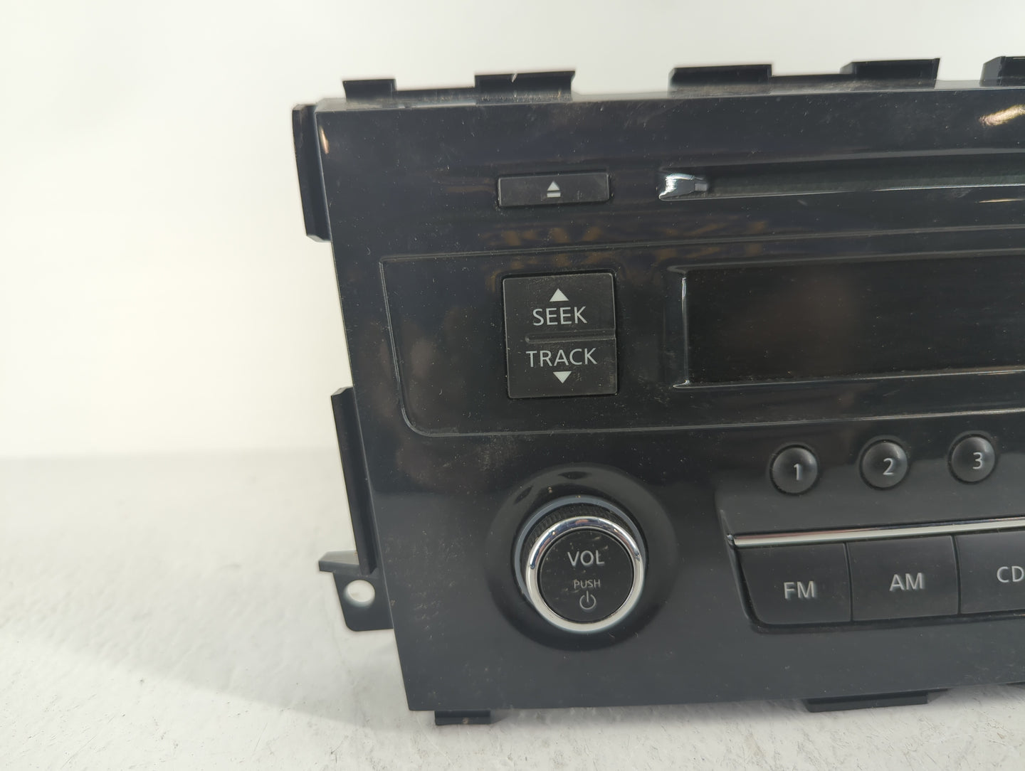 2013-2015 Nissan Altima Am Fm Cd Player Radio Receiver - Oemusedautoparts1.com