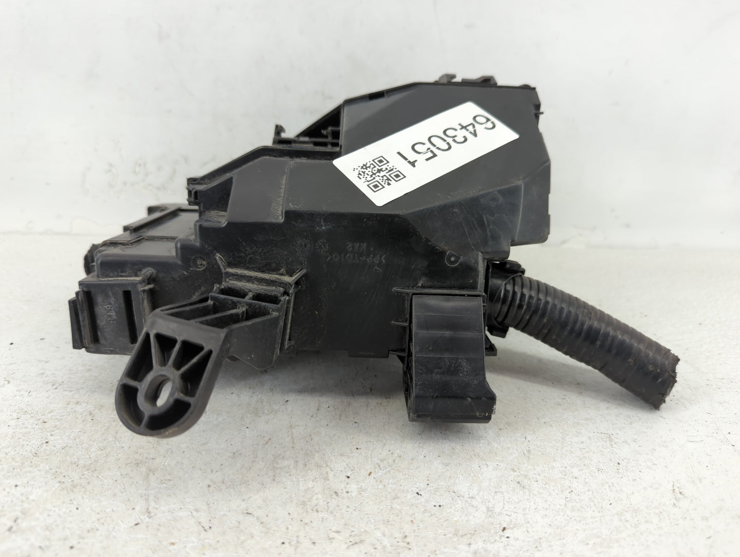 2015 Nissan Altima Fusebox Fuse Box Panel Relay Module P/N:7254-5763-30 24381 7990A Fits OEM Used Auto Parts - Oemusedautopa