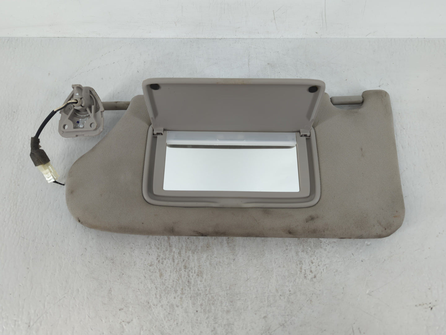 2013-2018 Nissan Altima Sun Visor Shade Replacement Passenger Right Mirror Fits Fits 2013 2014 2015 2016 2017 2018 OEM Used 