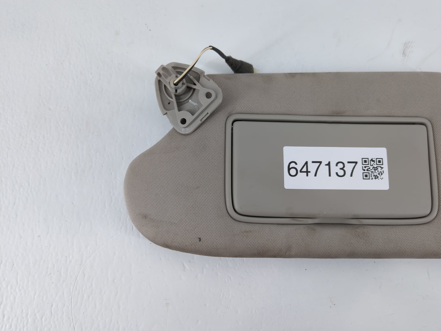 2013-2018 Nissan Altima Sun Visor Shade Replacement Passenger Right Mirror Fits Fits 2013 2014 2015 2016 2017 2018 OEM Used 