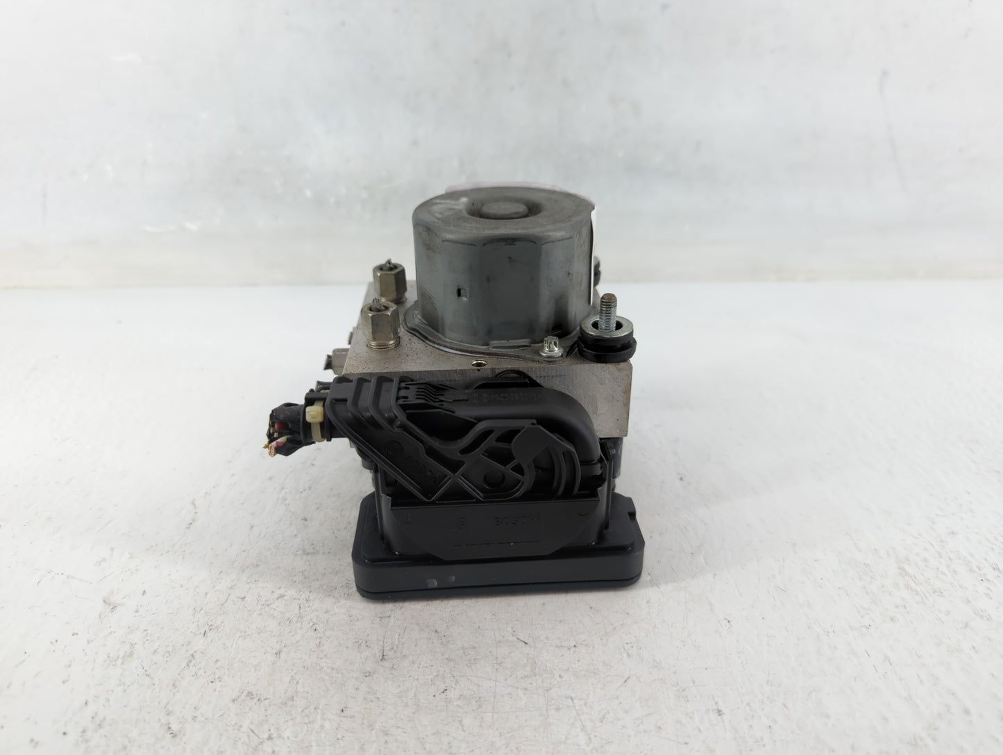 2015 Nissan Altima ABS Pump Control Module Replacement P/N:47660 9HM0A Fits OEM Used Auto Parts - Oemusedautoparts1.com