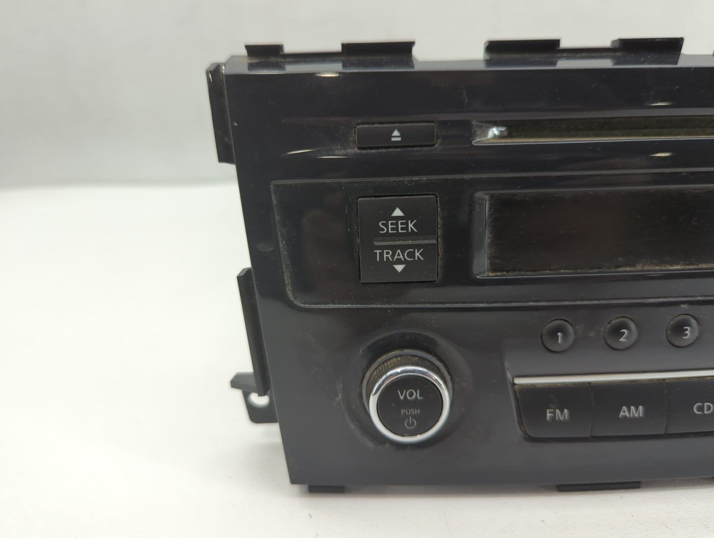2013-2015 Nissan Altima Radio AM FM Cd Player Receiver Replacement P/N:28185 3TB0G Fits Fits 2013 2014 2015 OEM Used Auto Pa