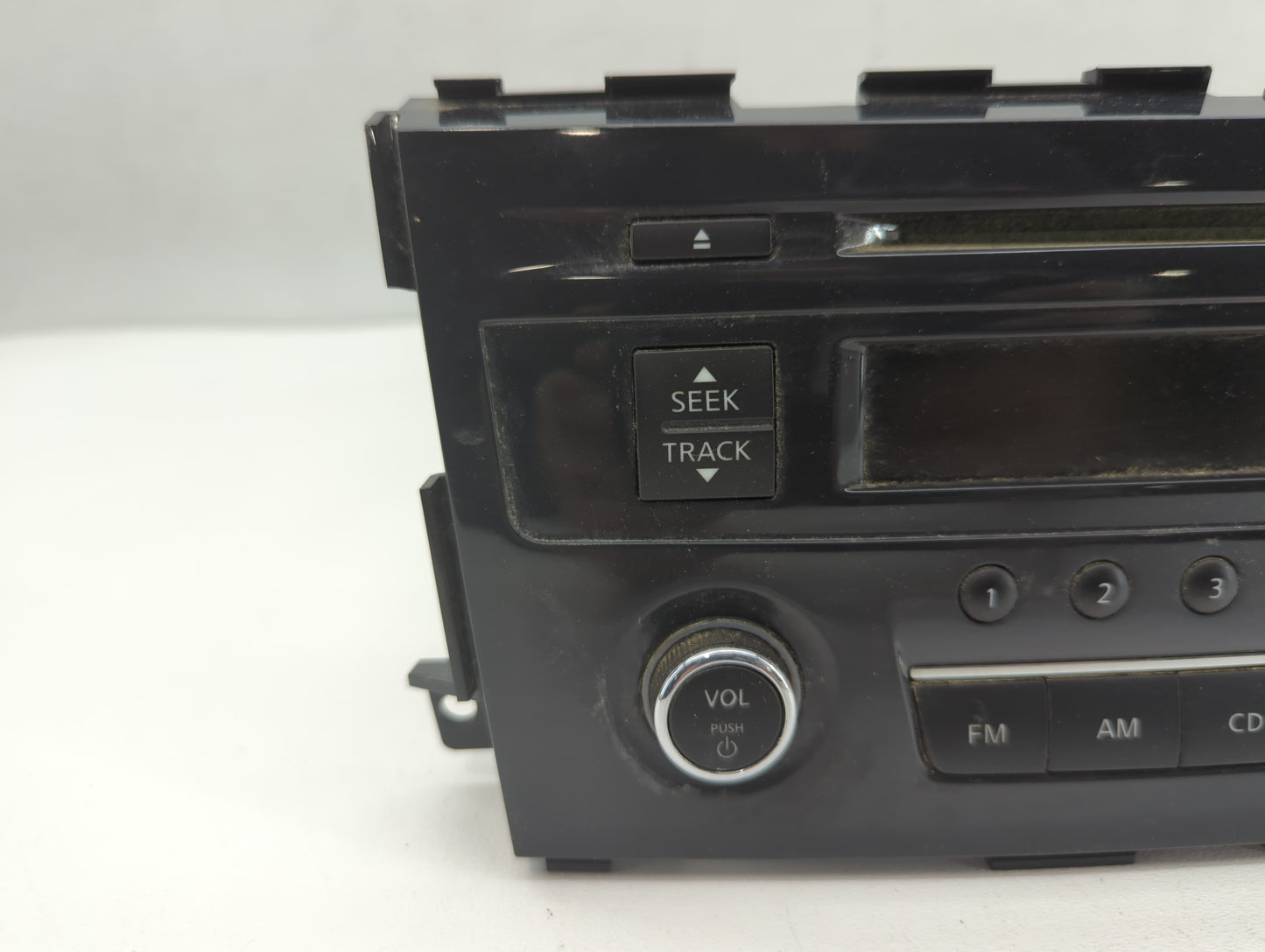 2013-2015 Nissan Altima Radio AM FM Cd Player Receiver Replacement P/N:28185 3TB0G Fits Fits 2013 2014 2015 OEM Used Auto Pa
