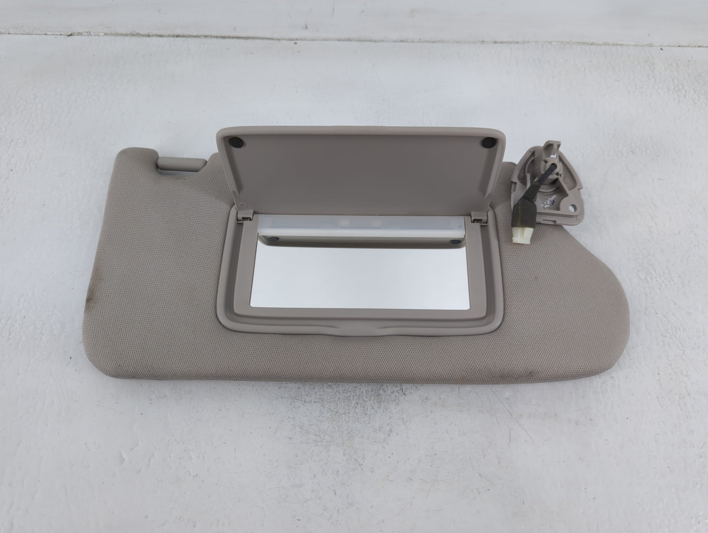 2013-2018 Nissan Altima Sun Visor Shade Replacement Passenger Right Mirror Fits Fits 2013 2014 2015 2016 2017 2018 OEM Used 